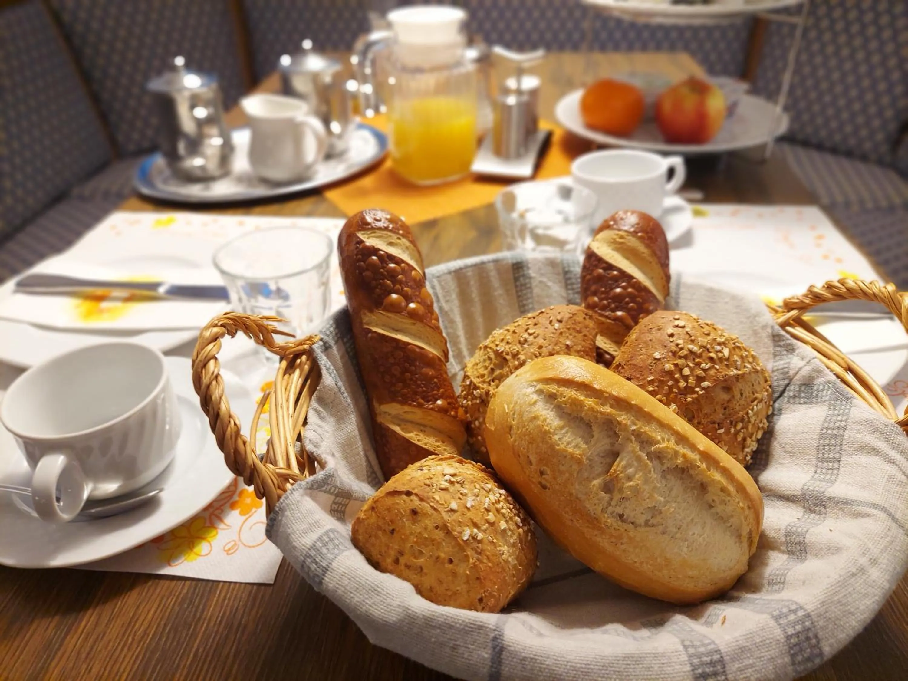 Food and drinks in Hotel Gasthof Inselgraben garni