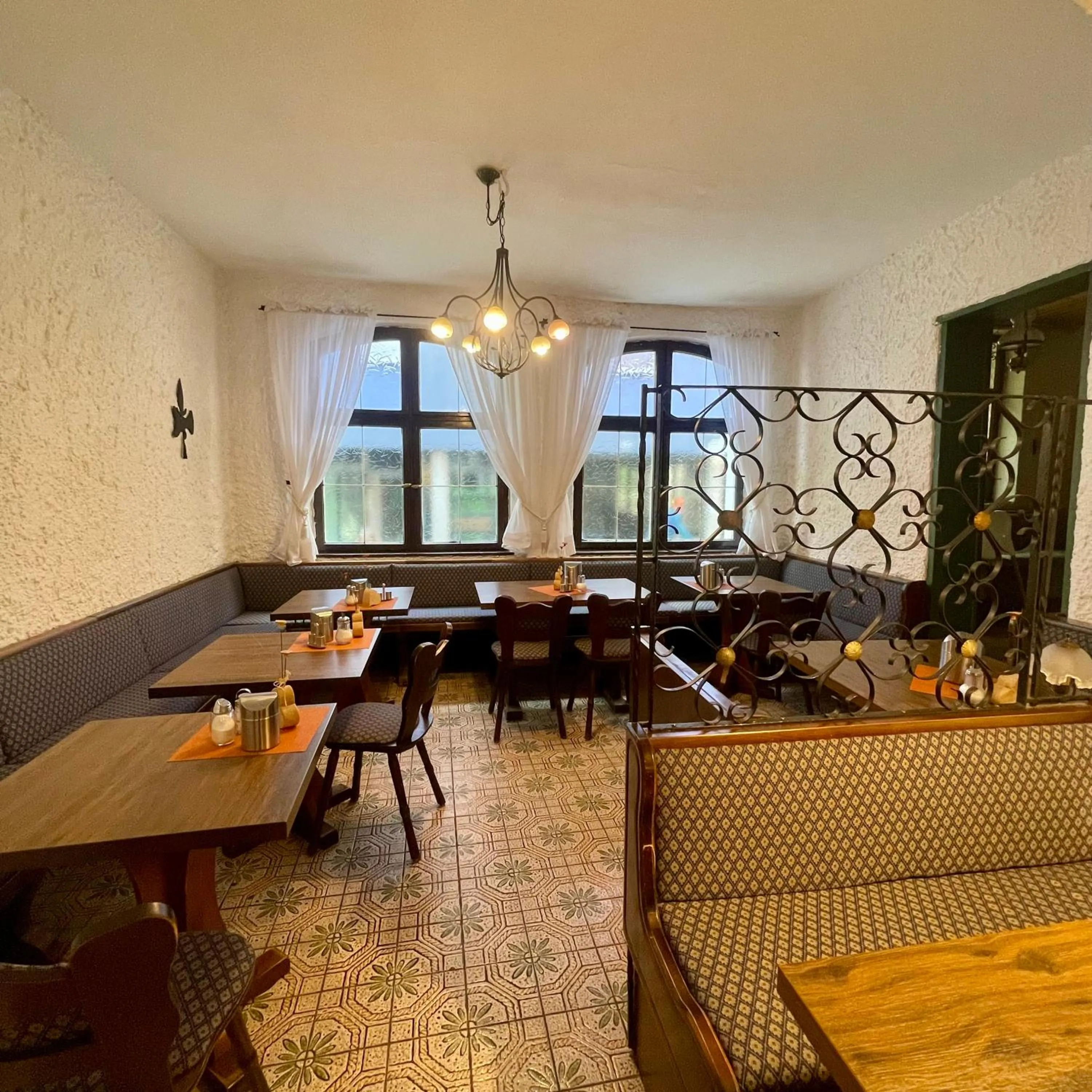 Breakfast in Hotel Gasthof Inselgraben garni