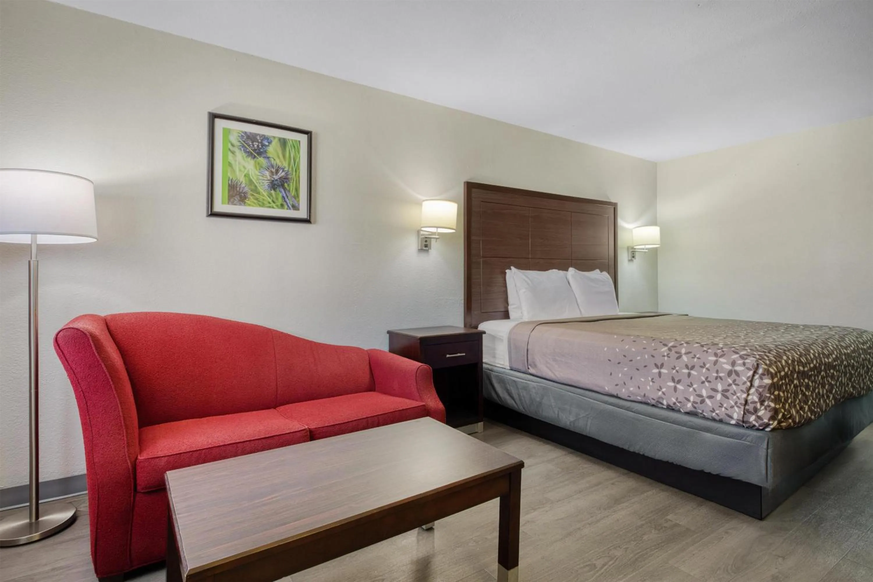 Bedroom, Bed in SureStay Hotel by Best Western Terrell