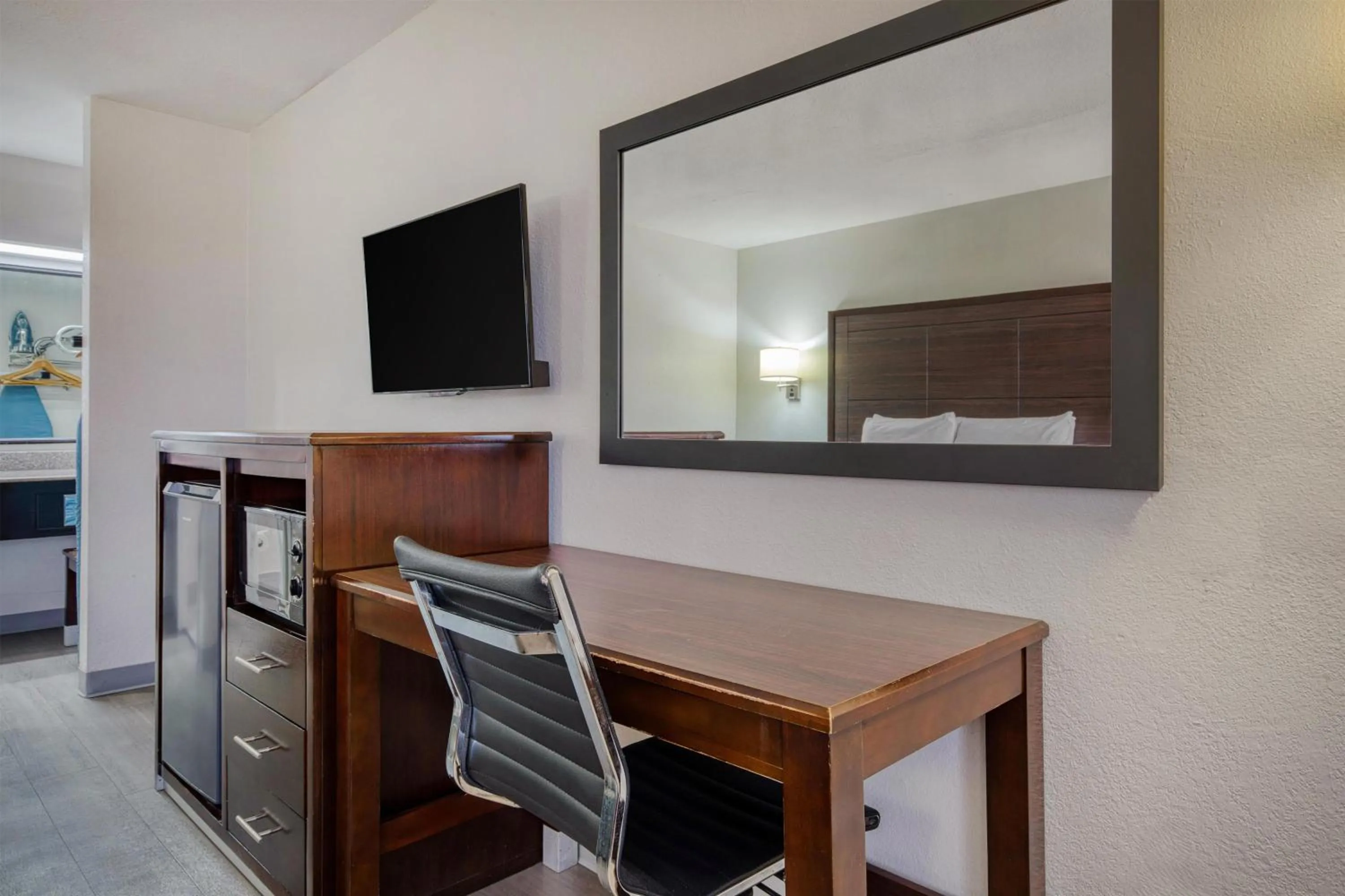 Bedroom in SureStay Hotel by Best Western Terrell