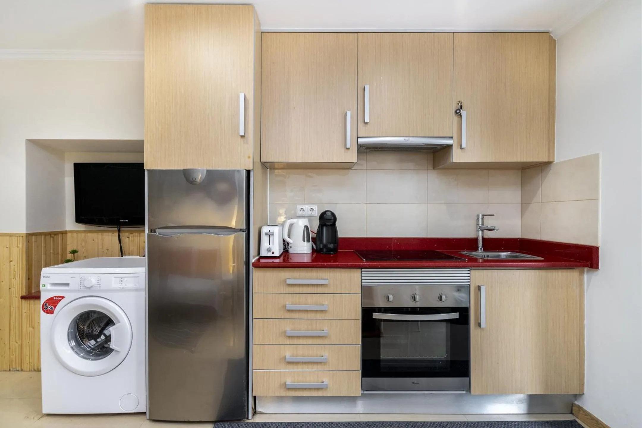 Kitchen or kitchenette in Modern Alfama Studio