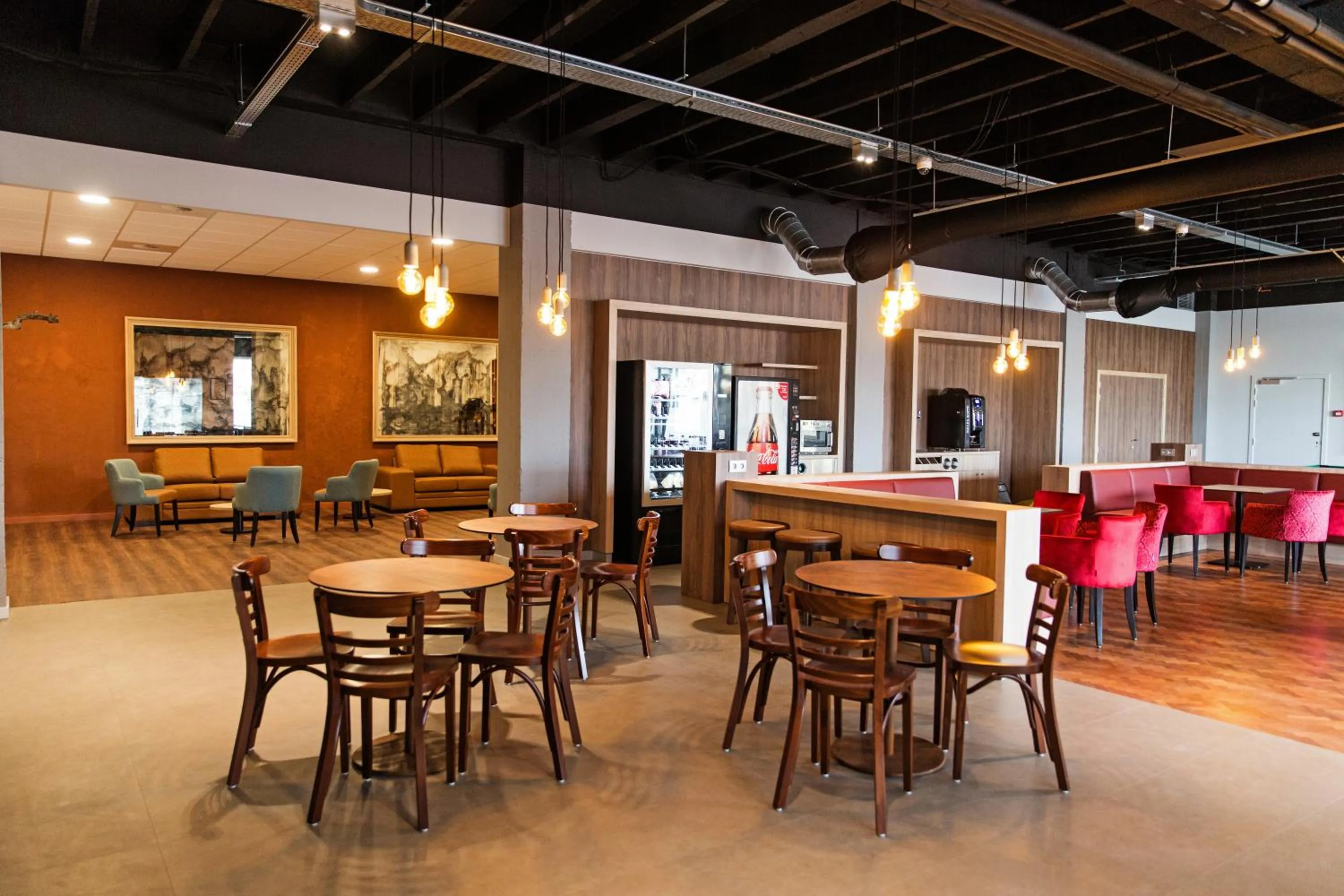 Lounge or bar in Antwerp Harbour Hotel