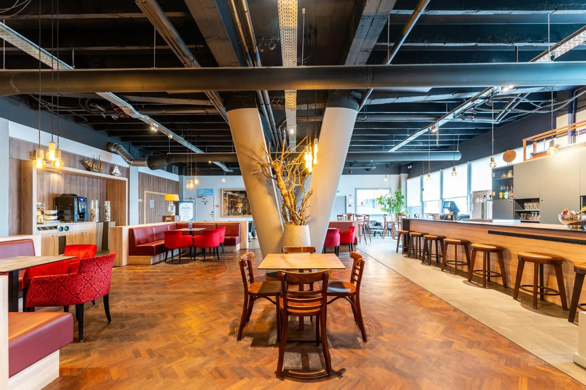 Lounge or bar in Antwerp Harbour Hotel