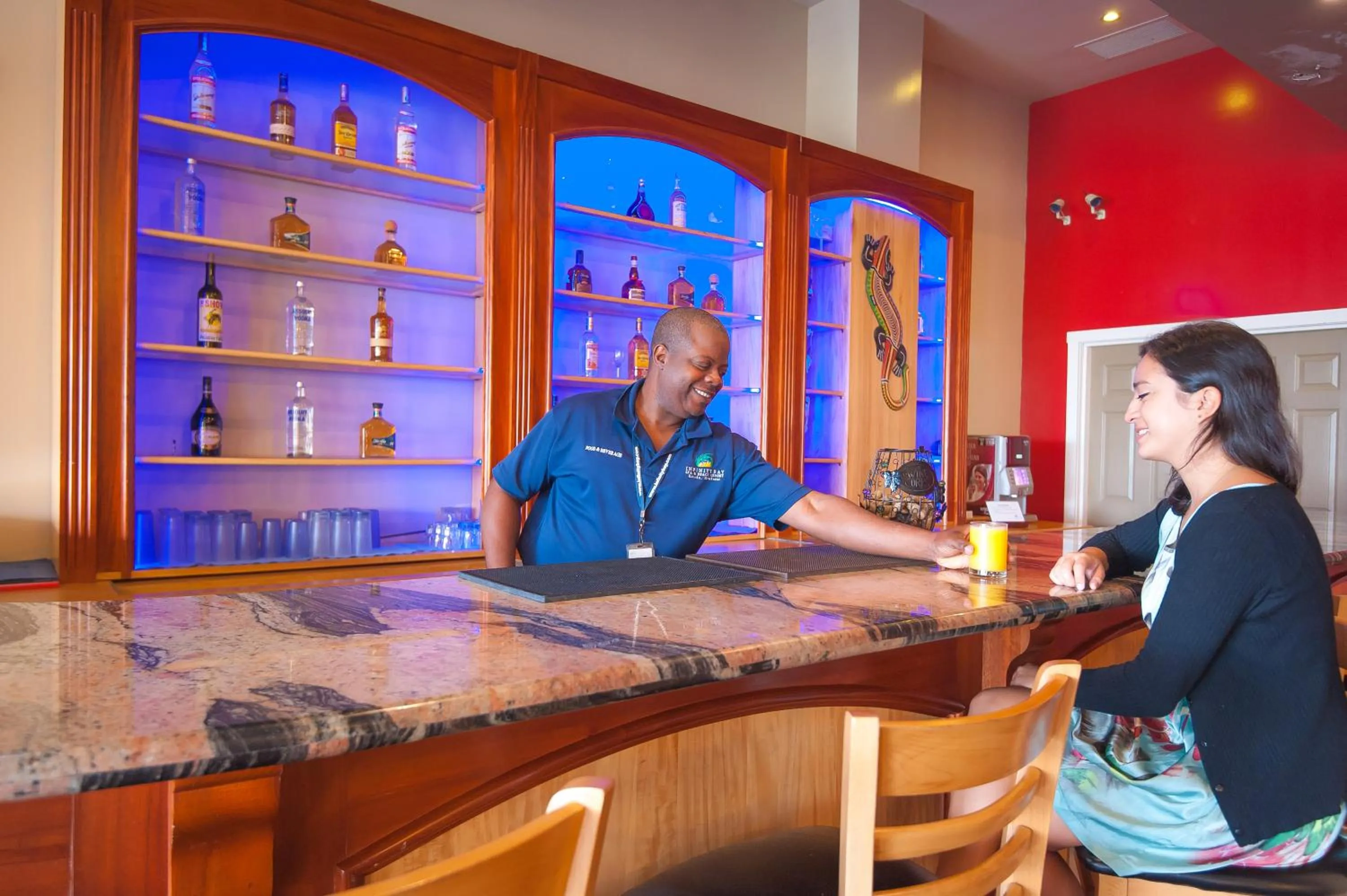 Lounge or bar in Infinity Bay Spa & Beach Resort