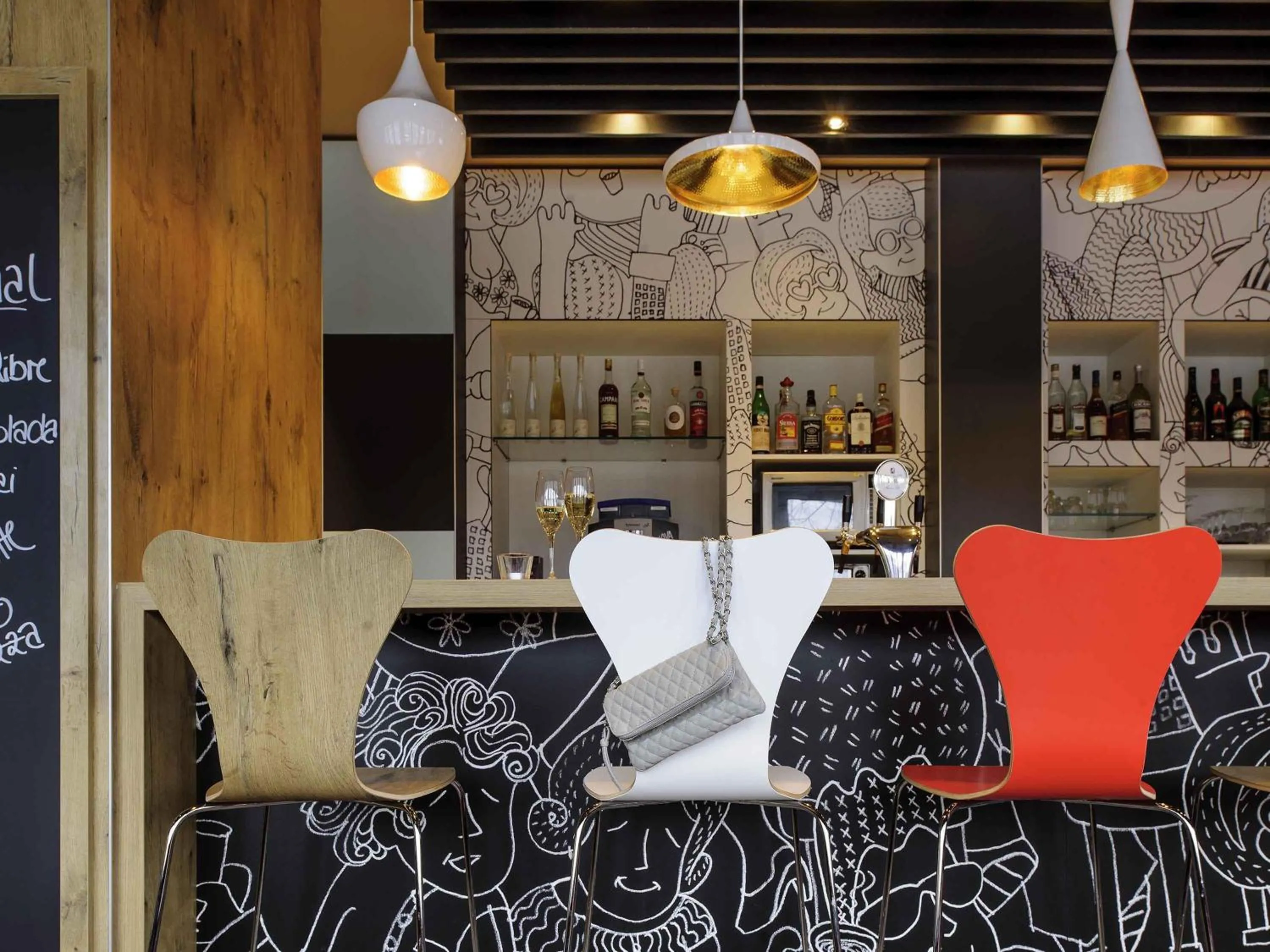 Lounge or bar in ibis Stuttgart Centrum