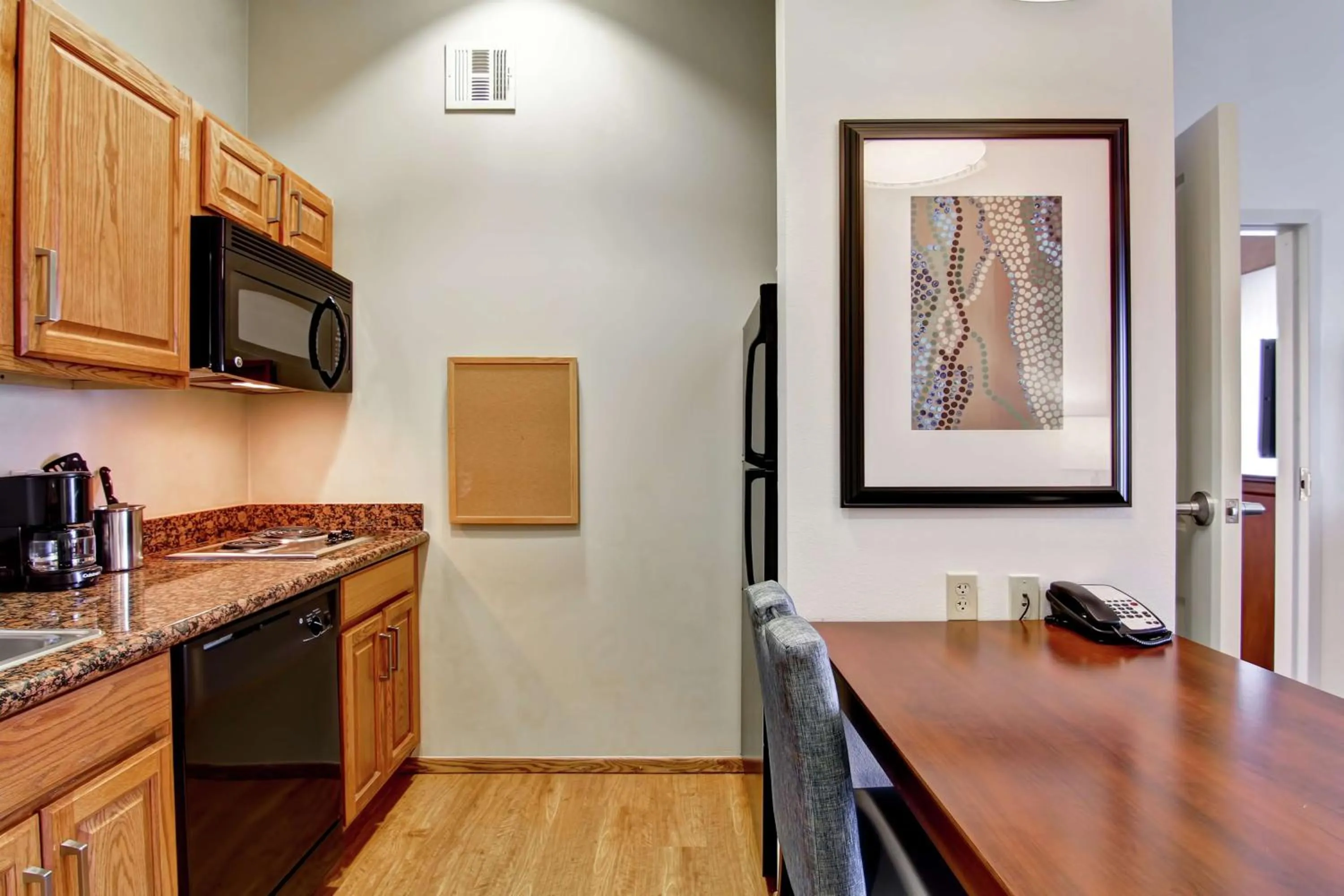 Kitchen or kitchenette in Homewood Suites by Hilton Oklahoma City-West