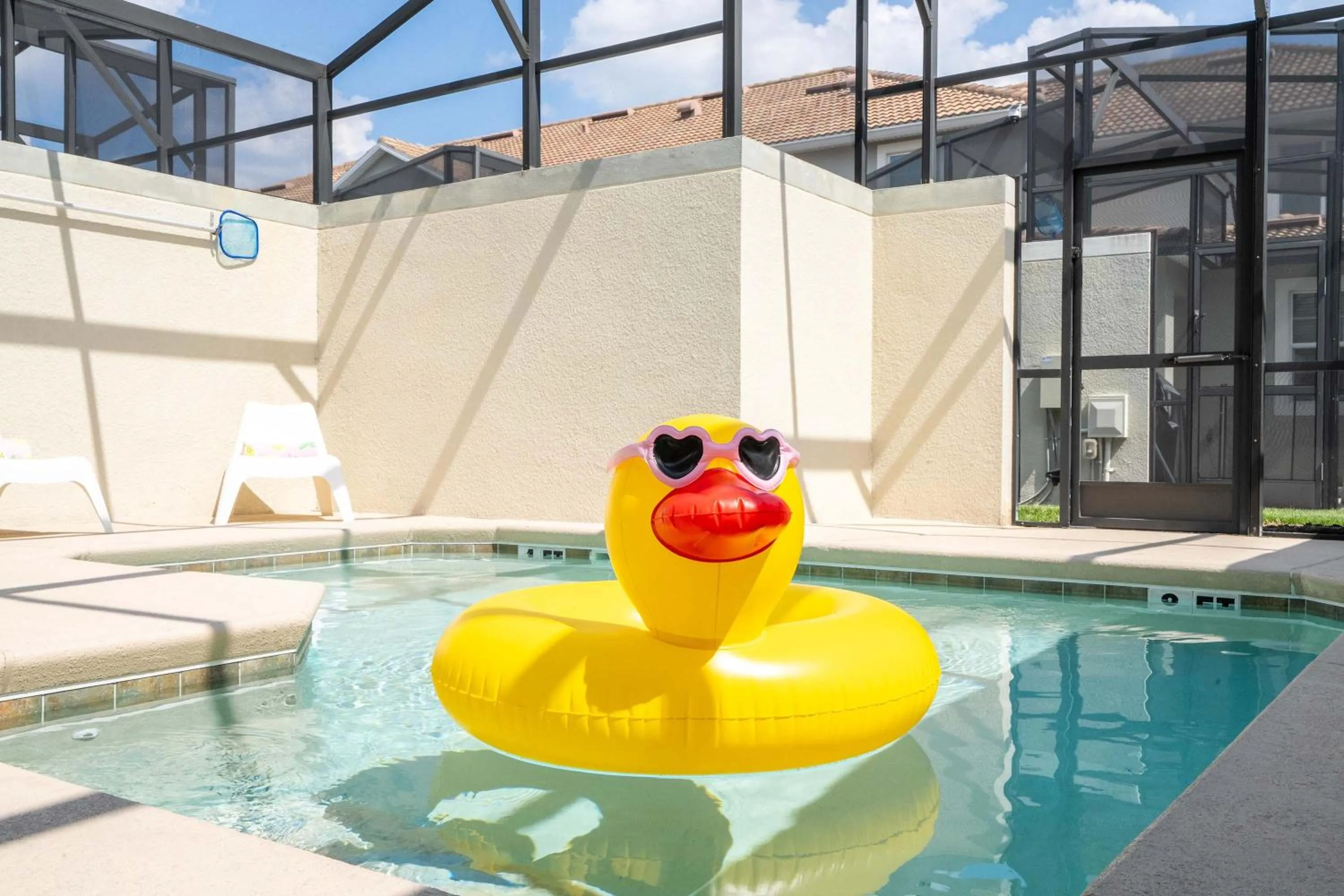 Stunning 5 Bd Home w/ Pool Close to Disney 4822