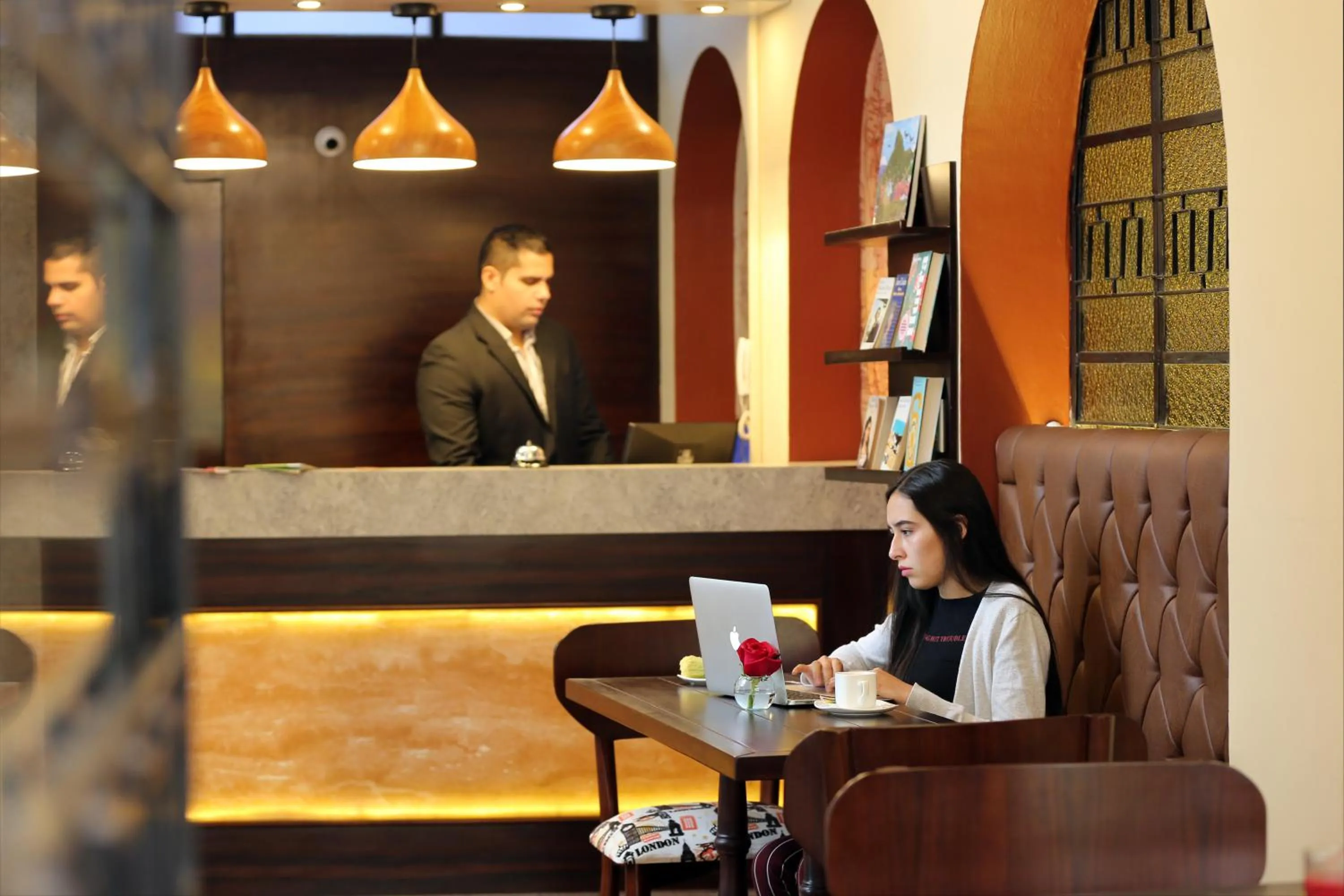 Lobby or reception in TERRA PREMIUM Hostal Boutique