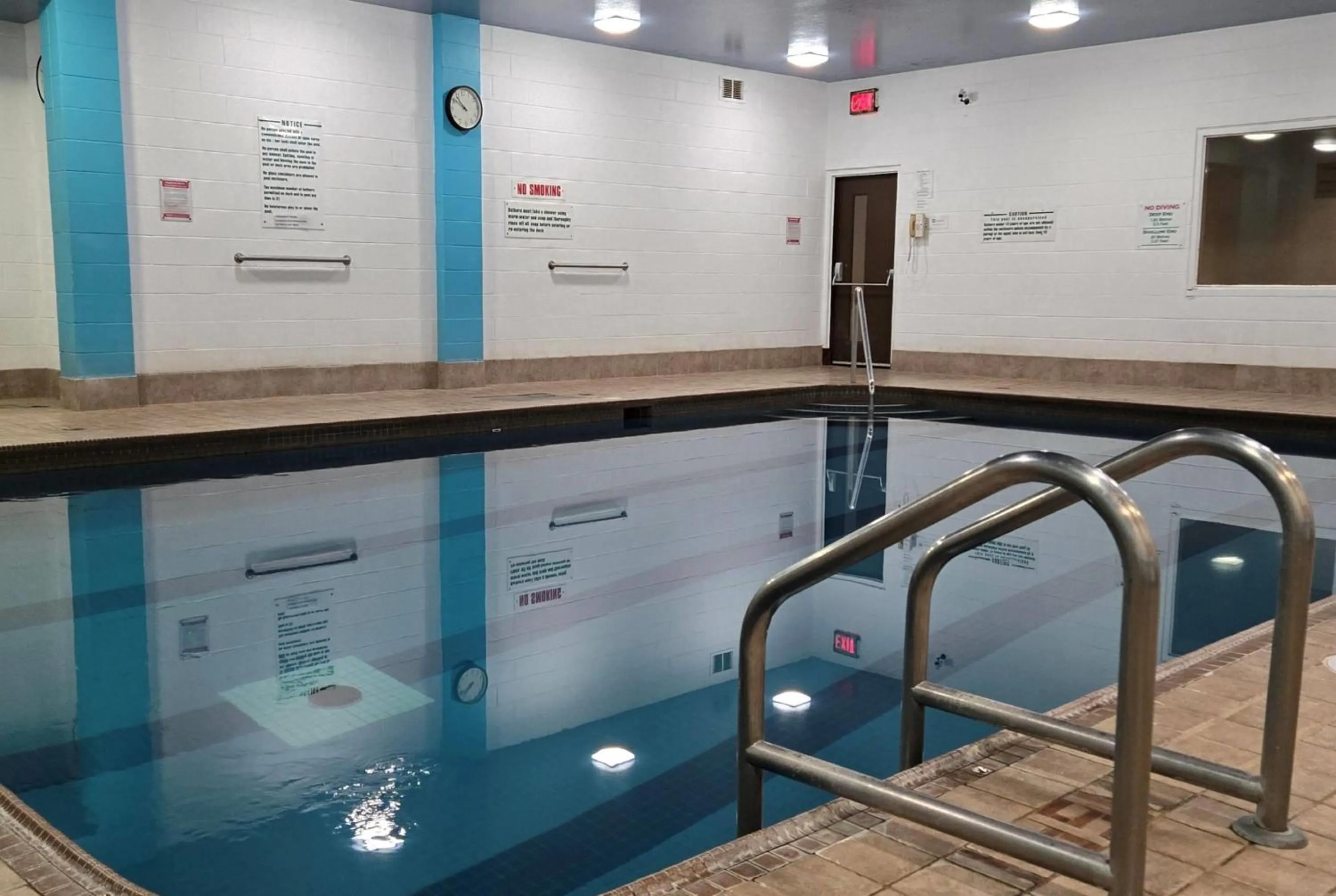 Pool view in Travelodge by Wyndham Simcoe