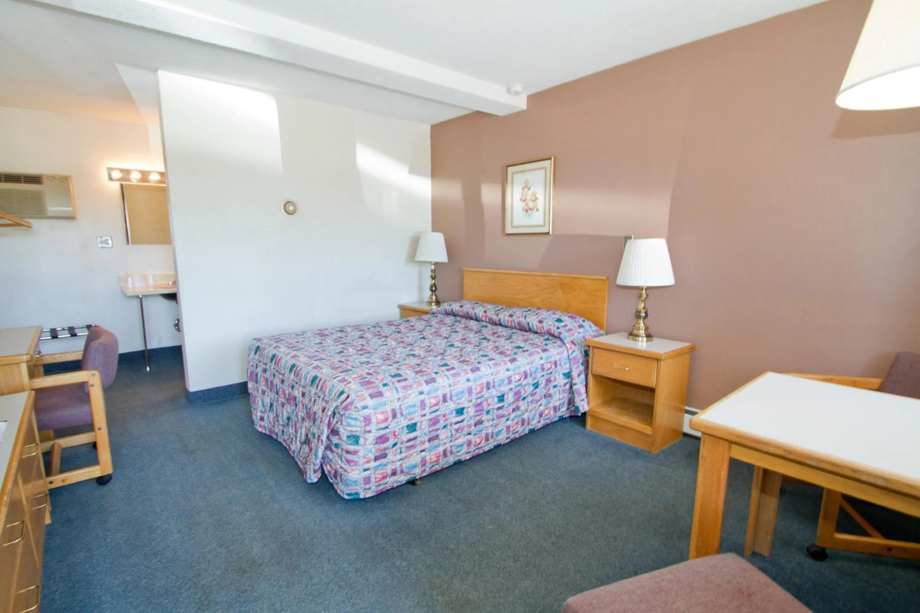 Photo of the whole room in Brooks St. Motor Inn