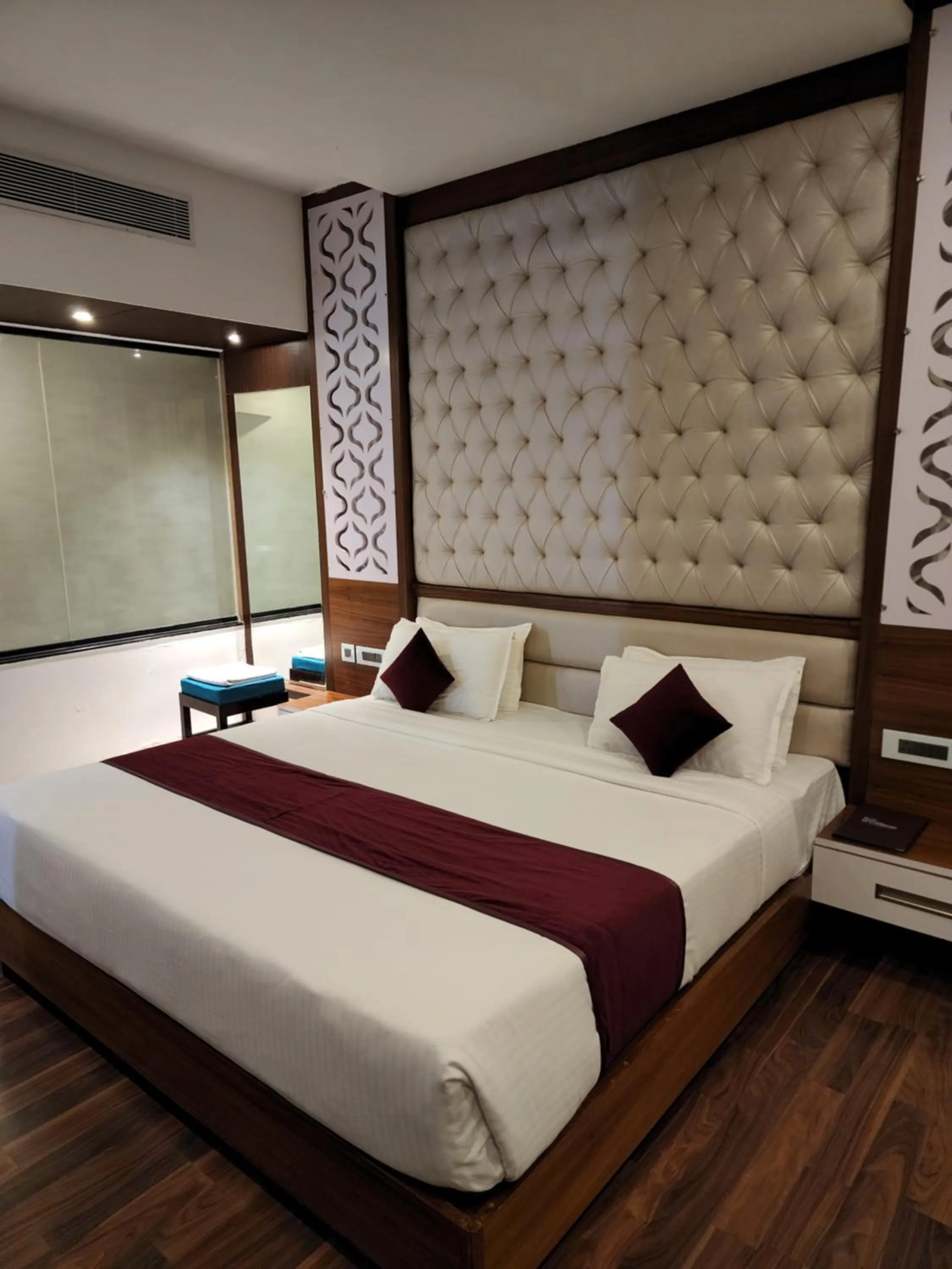Bedroom, Bed in Hotel Preethi International