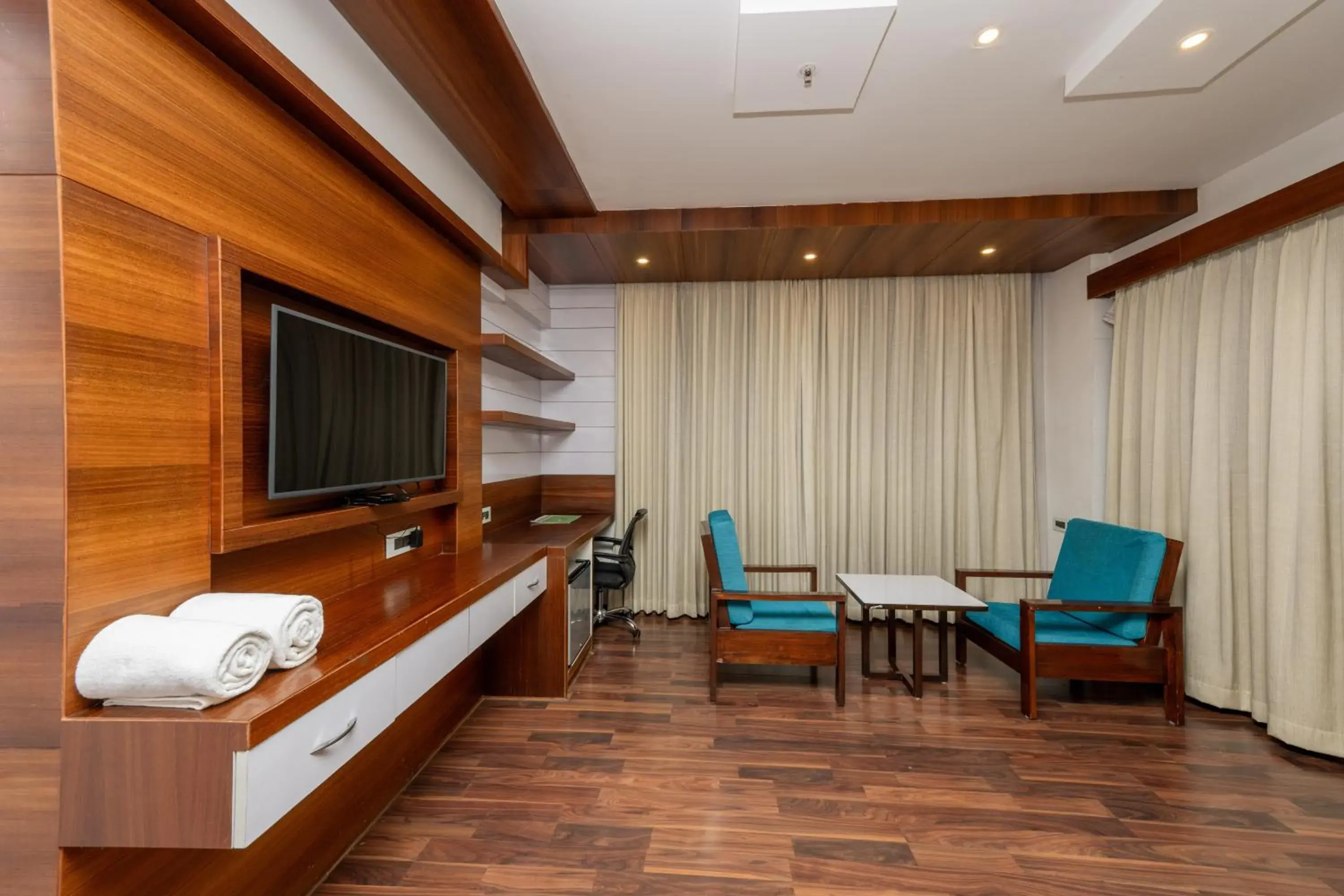 Suite - single occupancy in Hotel Preethi International Suite - single occupancy in Hotel Preethi International