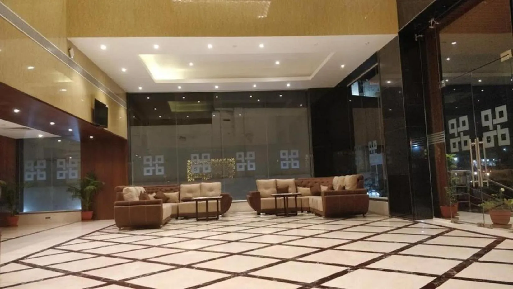 Lobby or reception in Hotel Preethi International