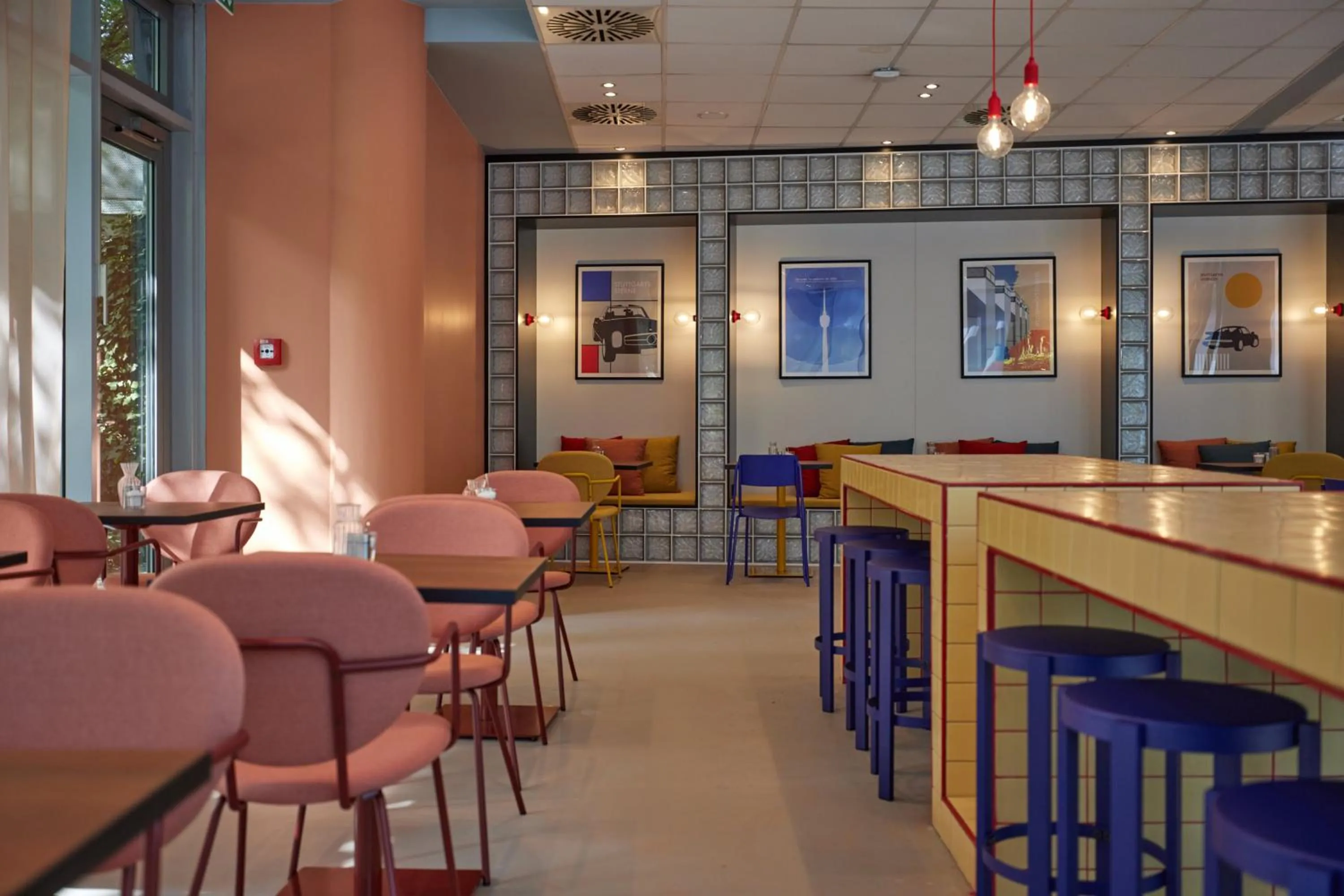 Restaurant/places to eat in McDreams Hotel Stuttgart-City