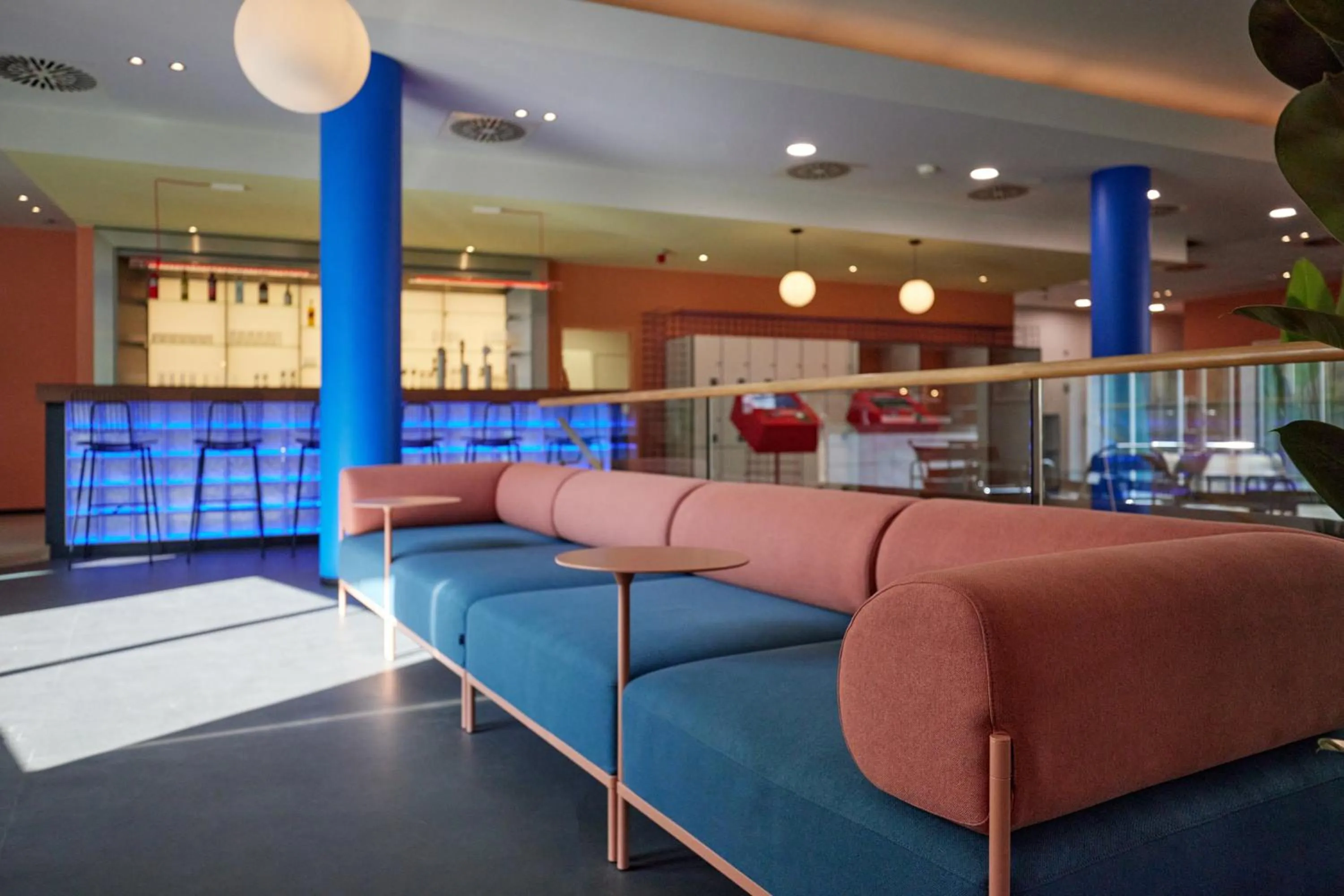 Lounge or bar in McDreams Hotel Stuttgart-City