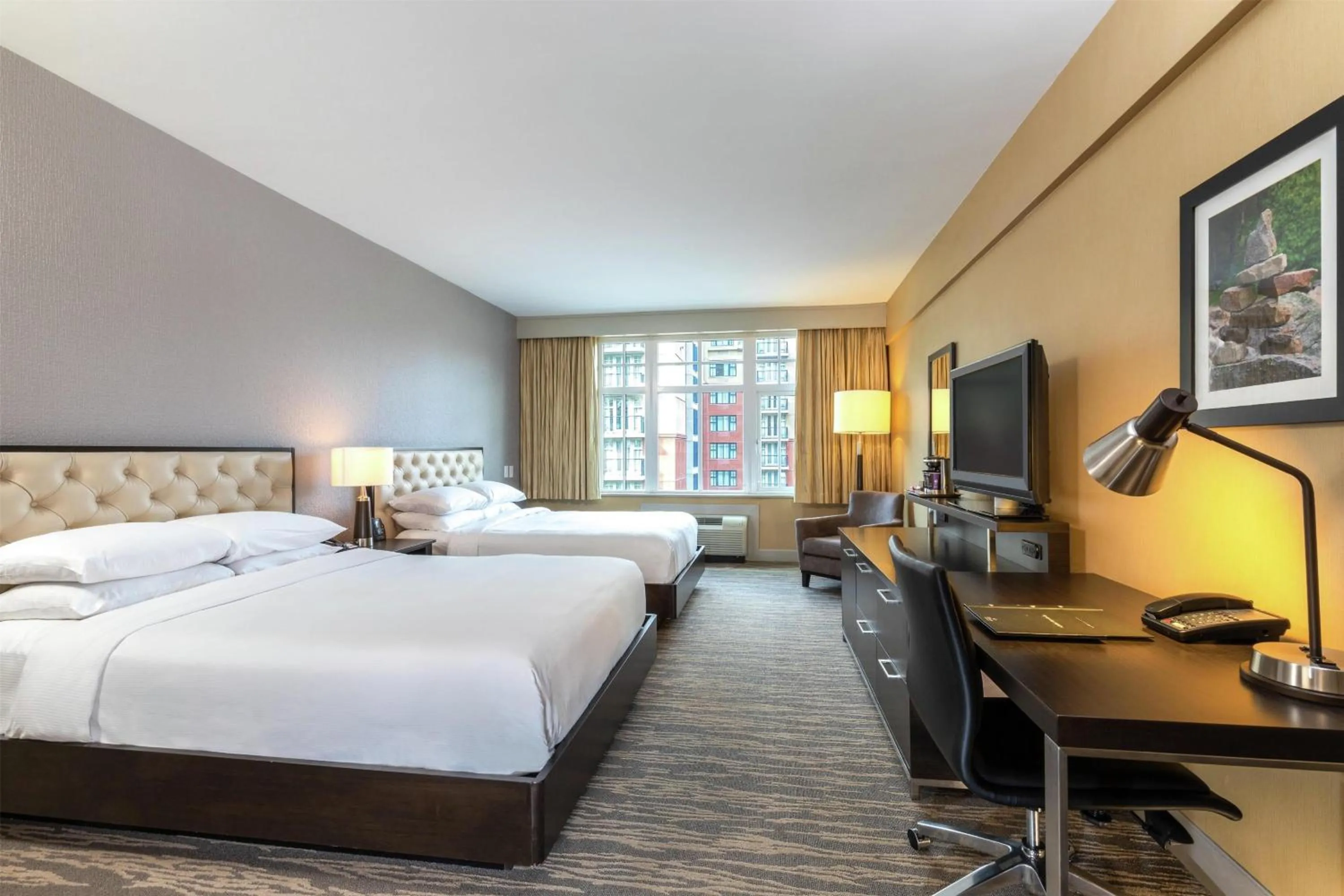 Bedroom, Bed in Hilton Whistler Resort & Spa