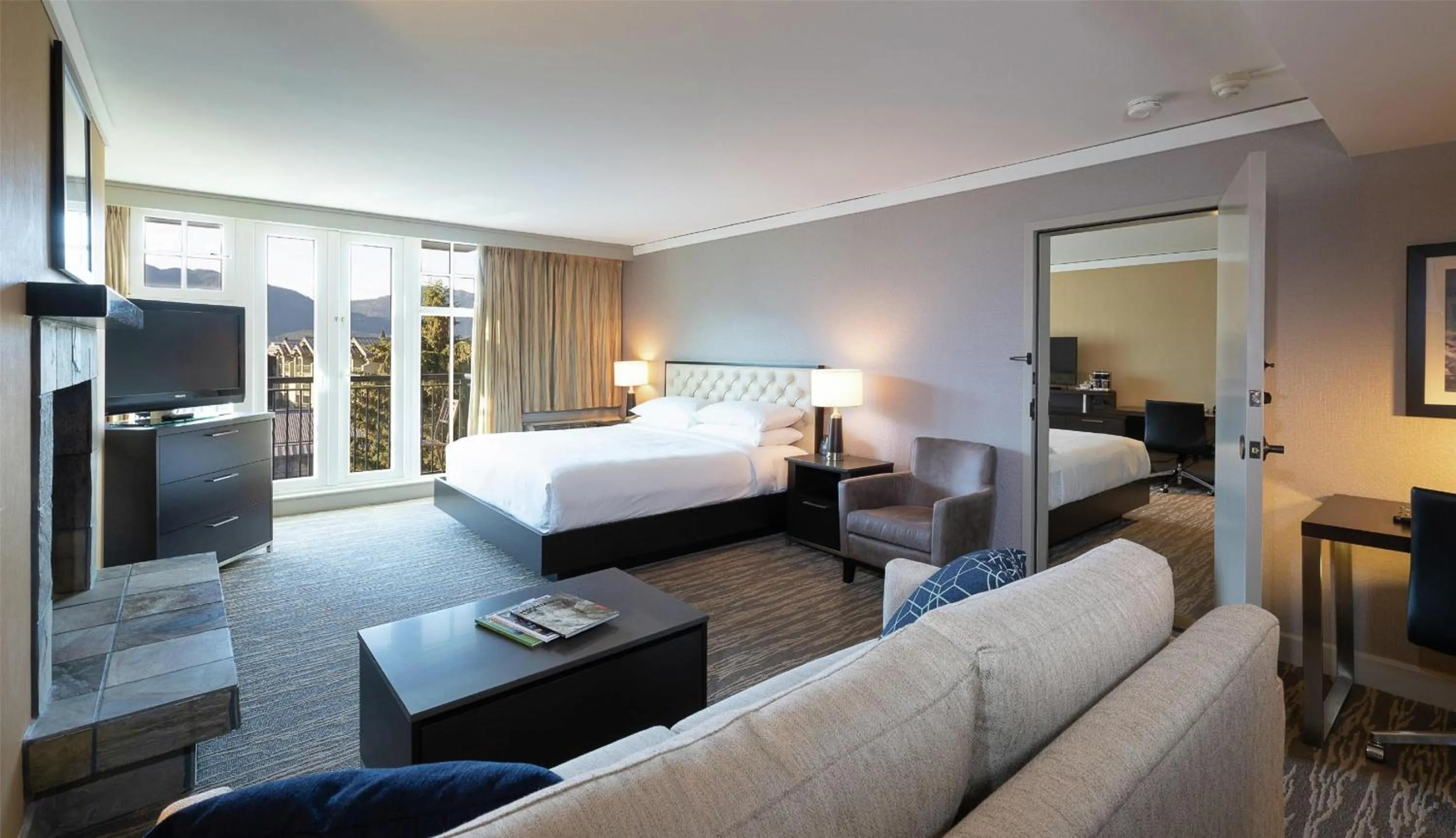 Bedroom, Bed in Hilton Whistler Resort & Spa