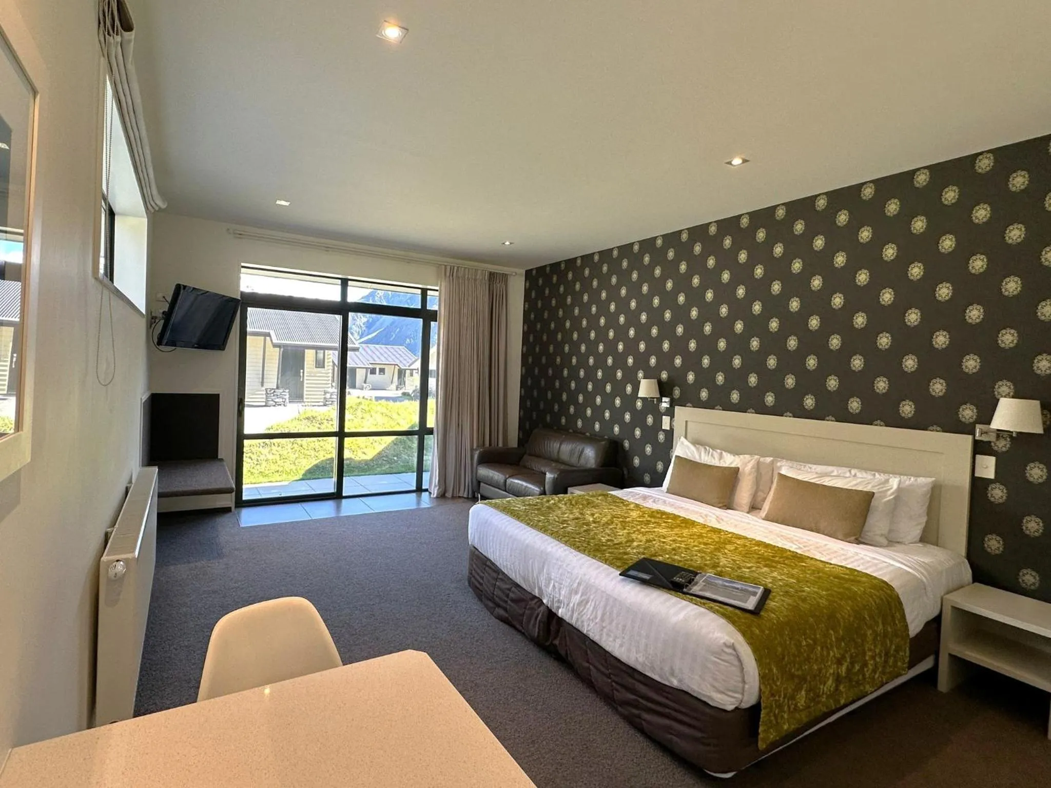 Bed in Aoraki Court Motel