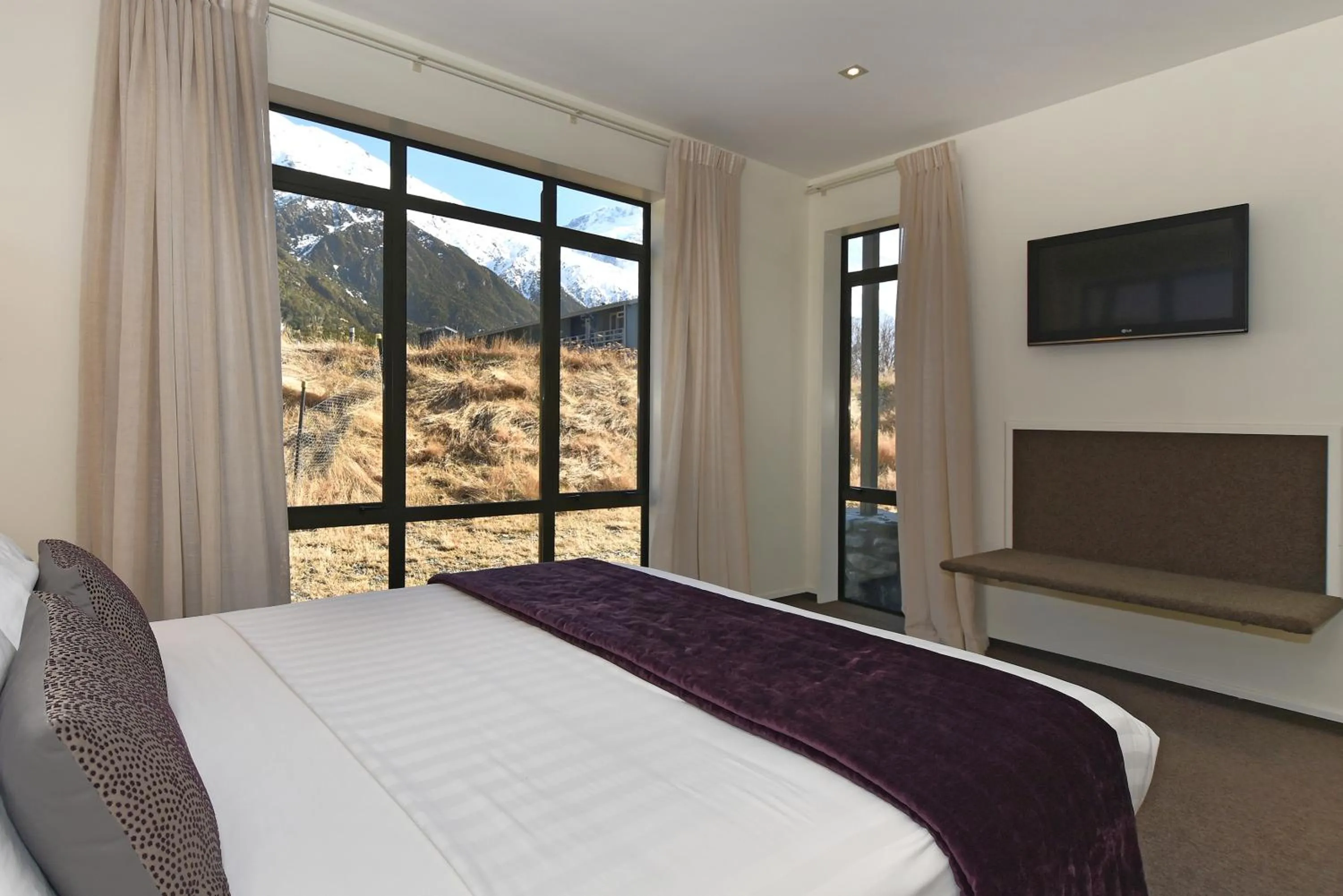 Bedroom, Bed in Aoraki Court Motel