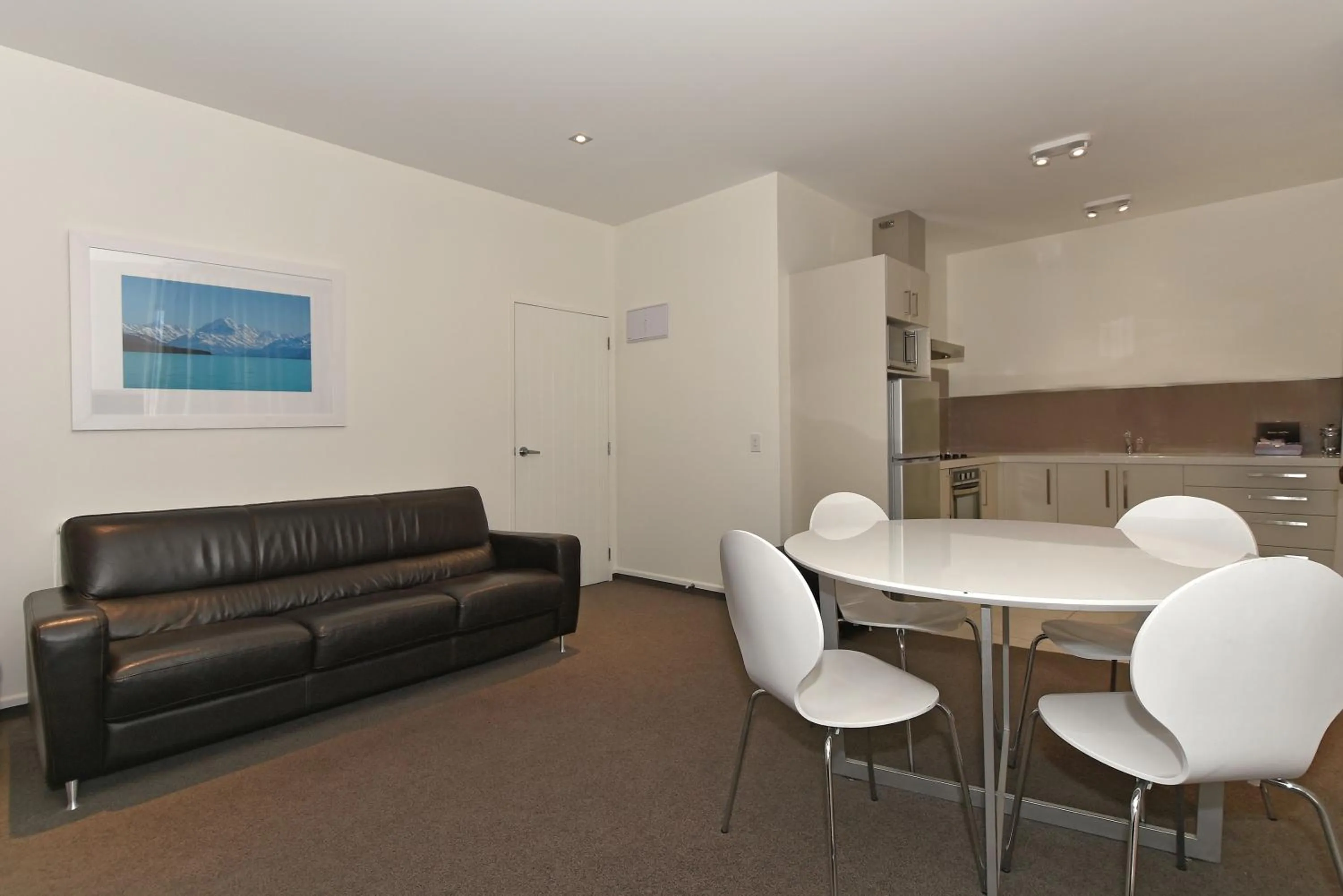 Dining area in Aoraki Court Motel