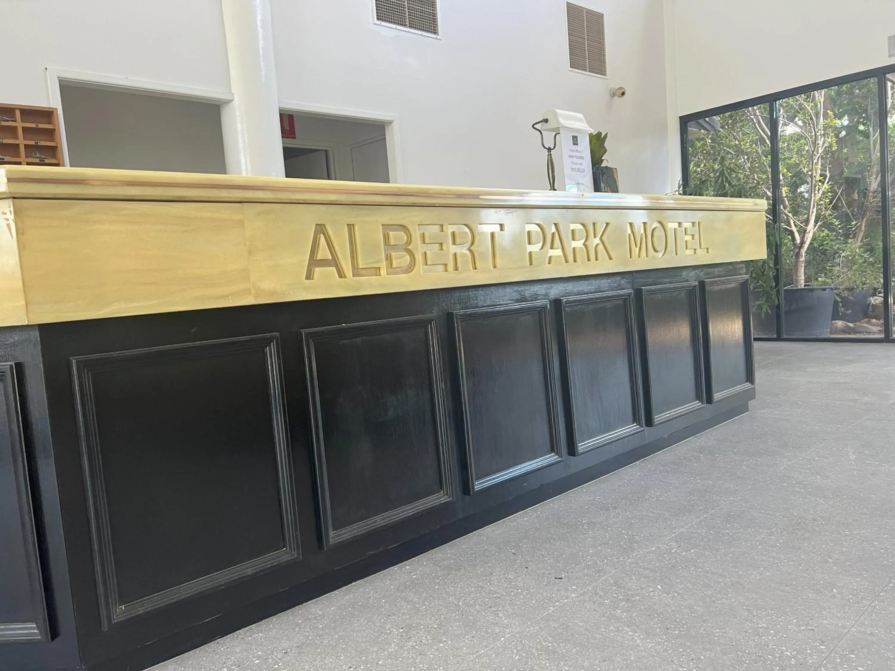 Lobby or reception in Albert Park Motor Inn