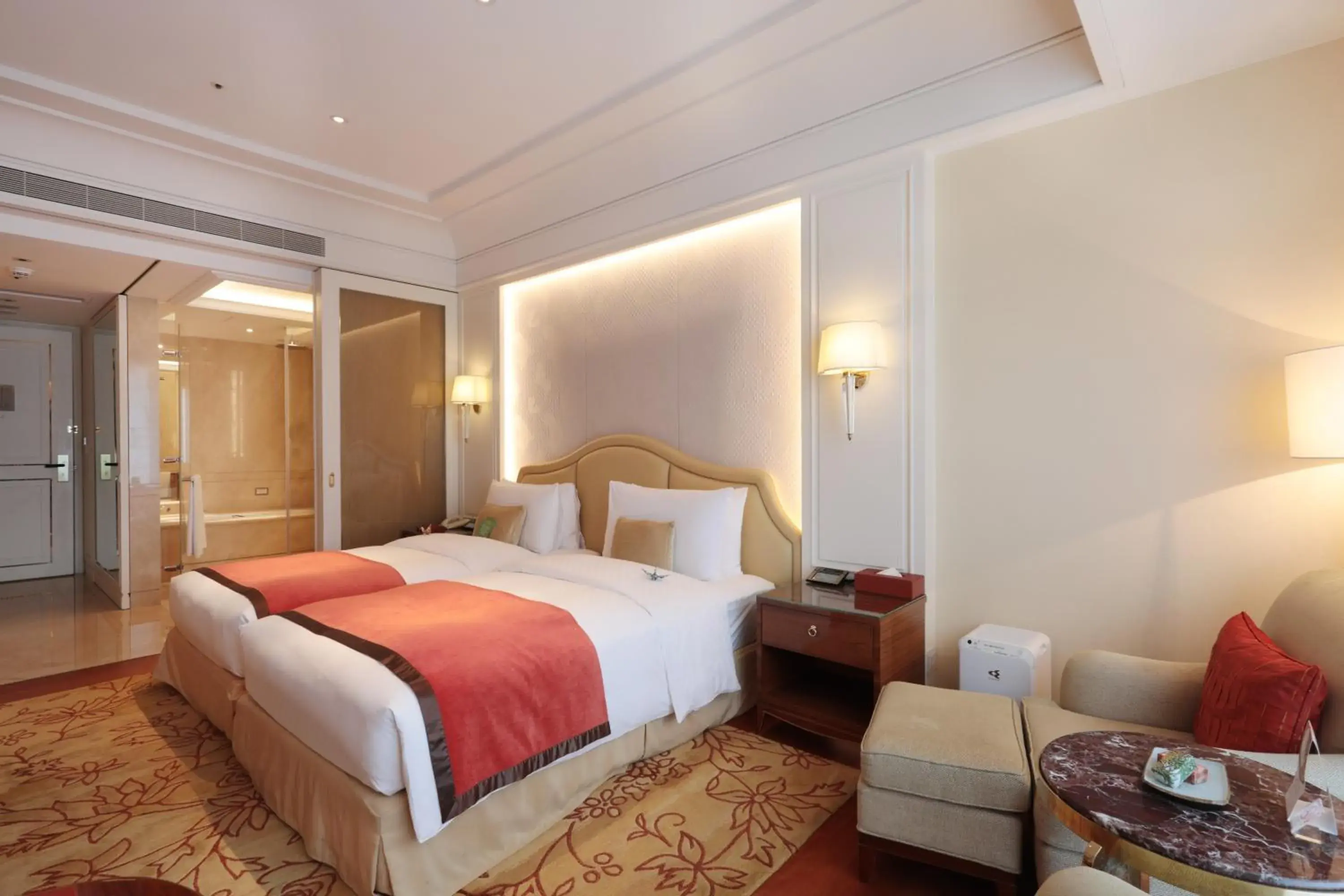 Deluxe Twin Room in The Okura Prestige Taipei Deluxe Twin Room in The Okura Prestige Taipei