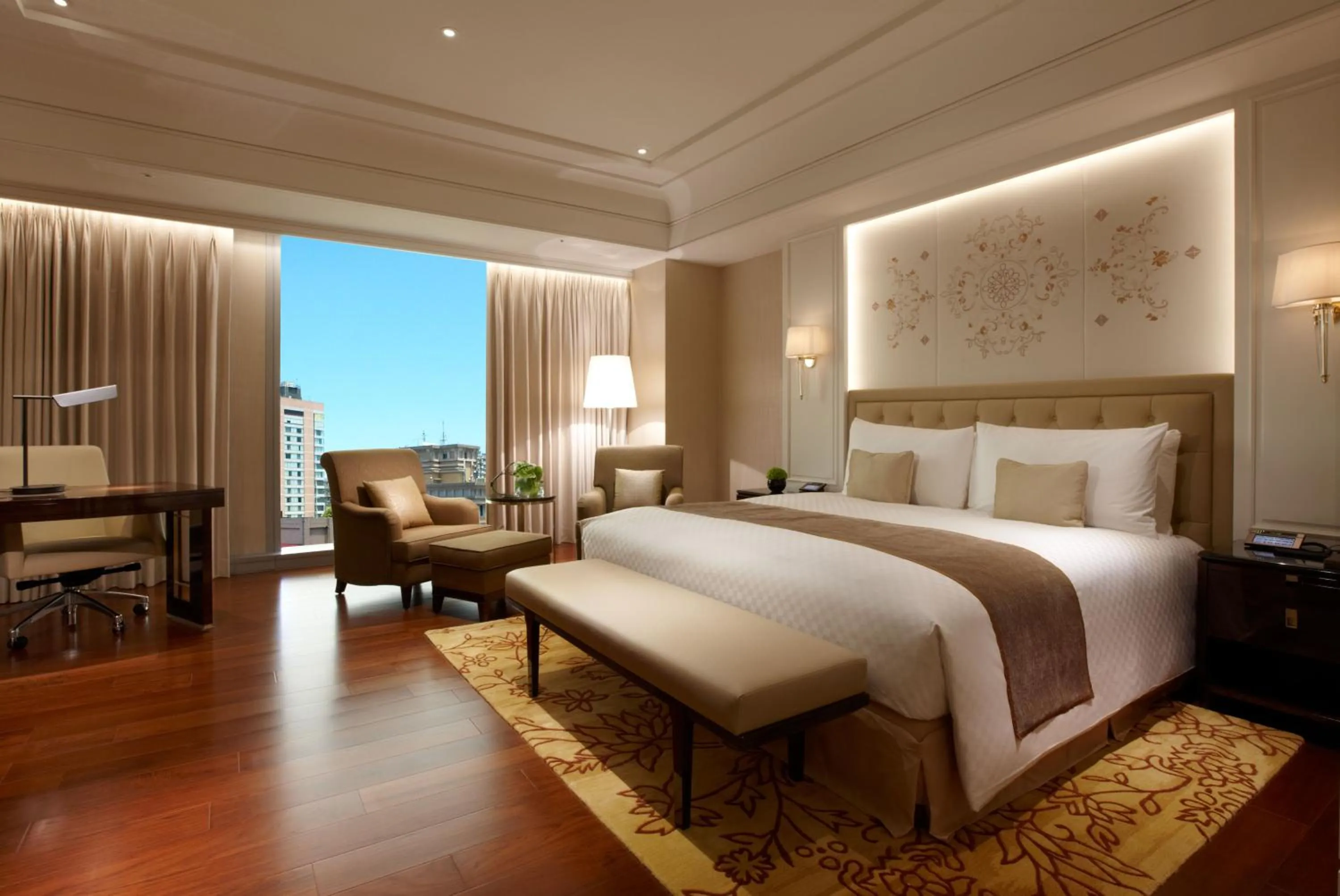 Bedroom, Bed in The Okura Prestige Taipei
