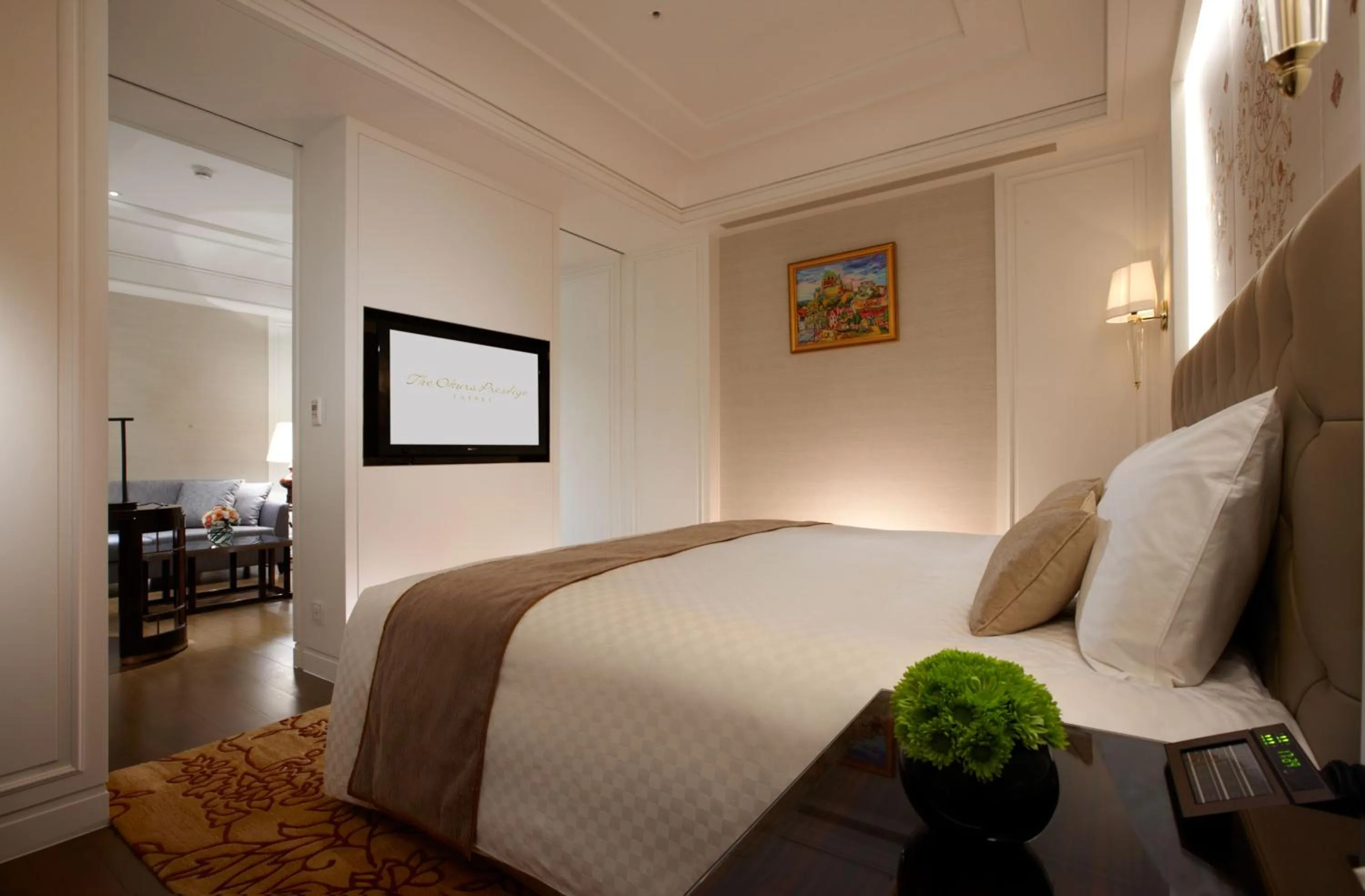 Photo of the whole room, Bed in The Okura Prestige Taipei