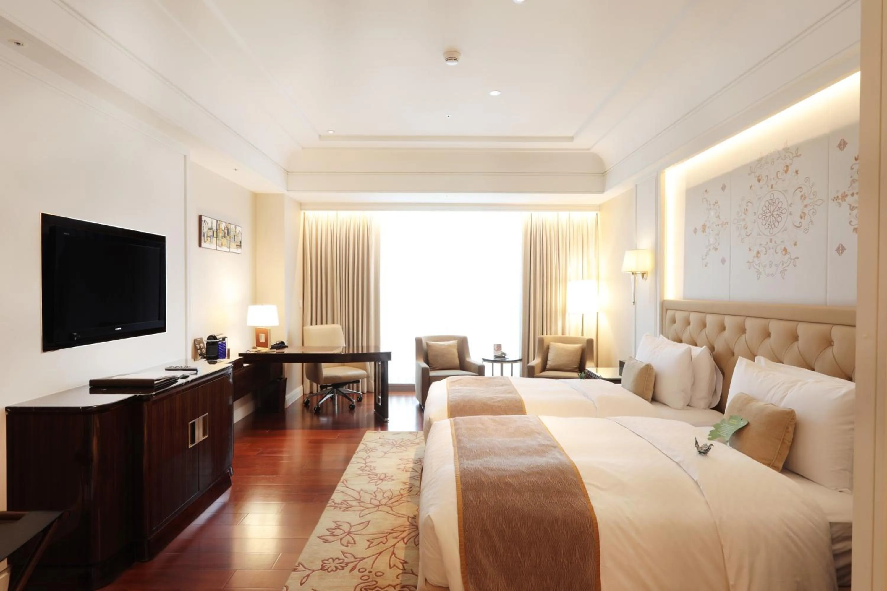Photo of the whole room, Bed in The Okura Prestige Taipei