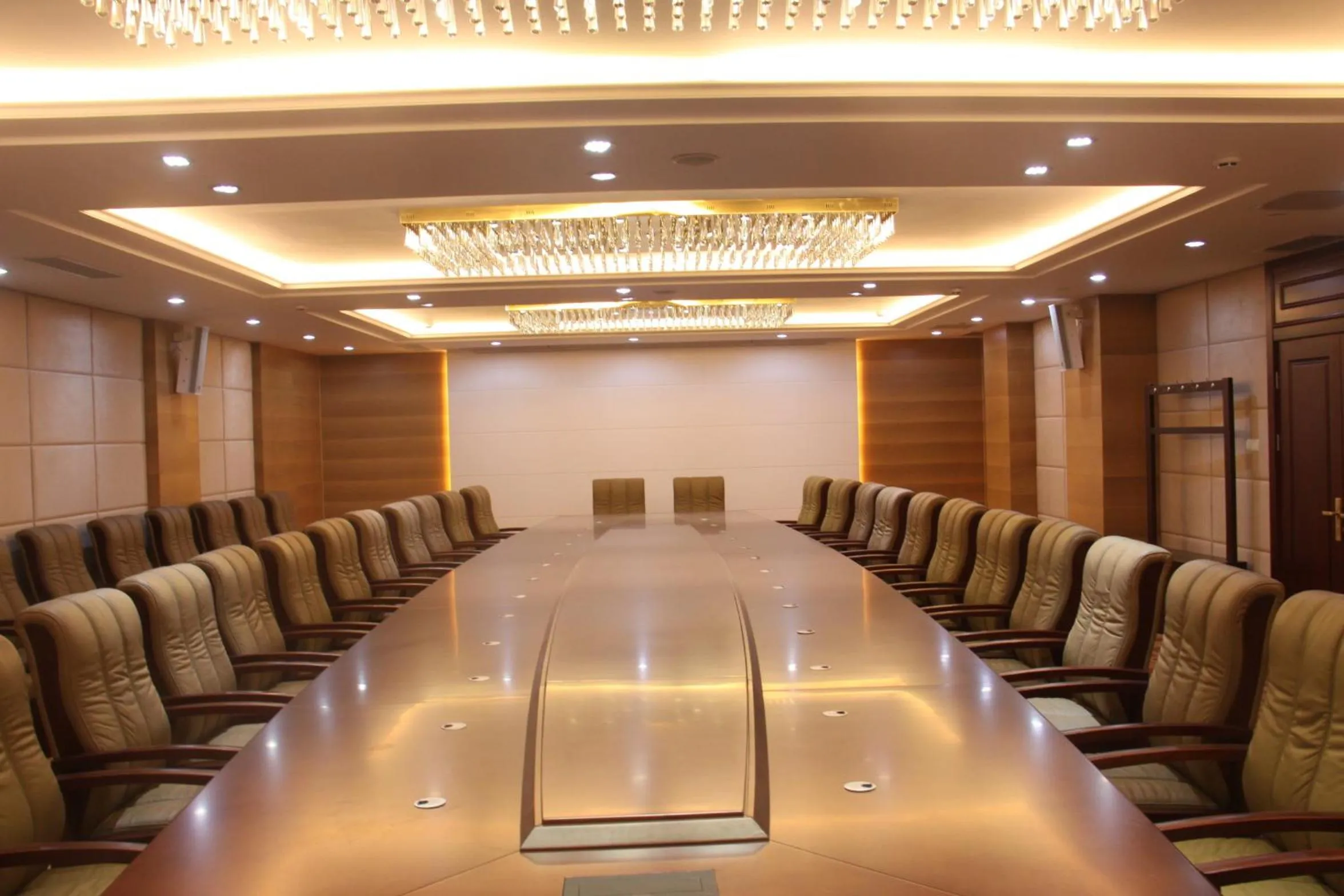 Meeting/conference room in Grand Metropark Hotel Shandong