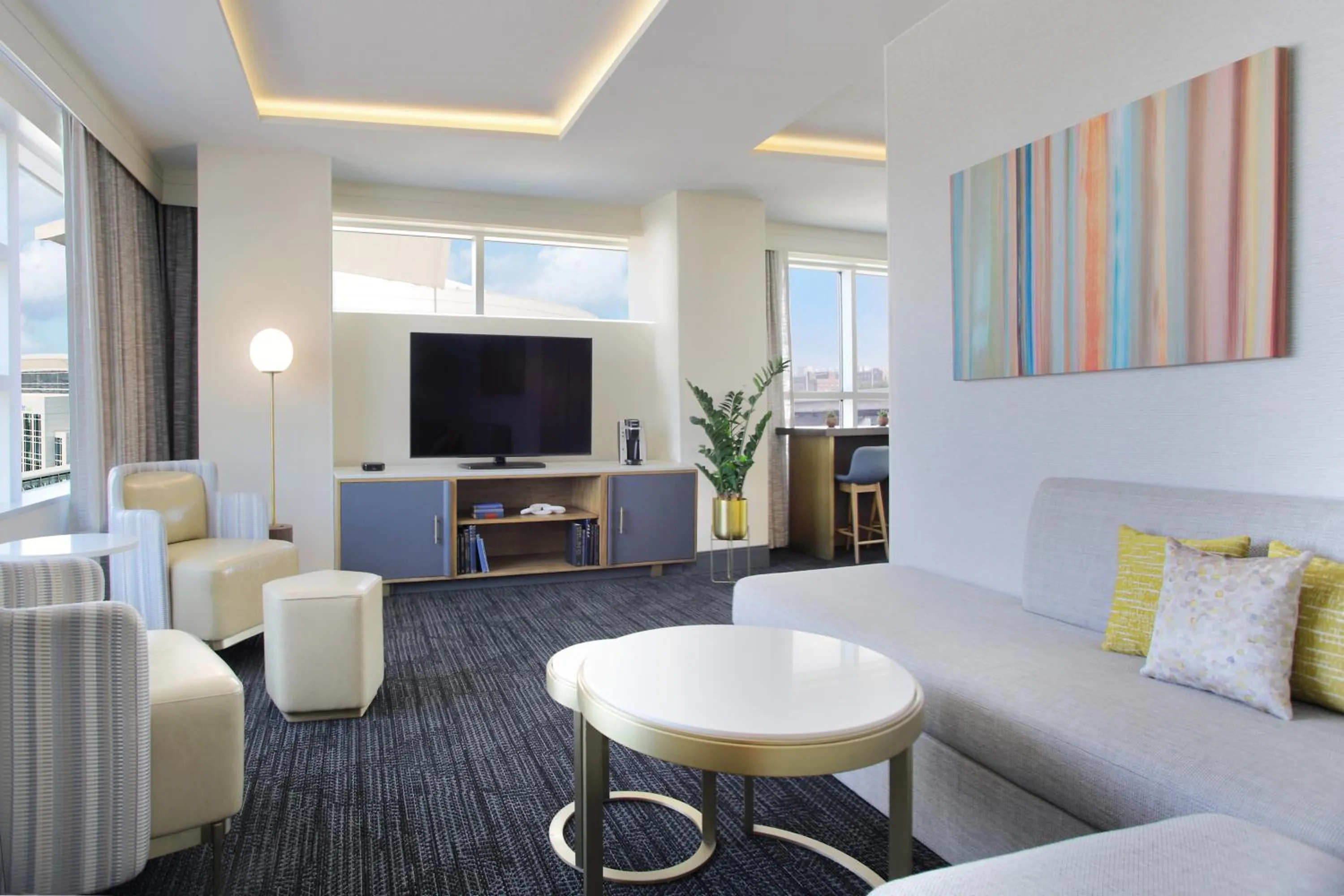 Living room in Hilton Omaha