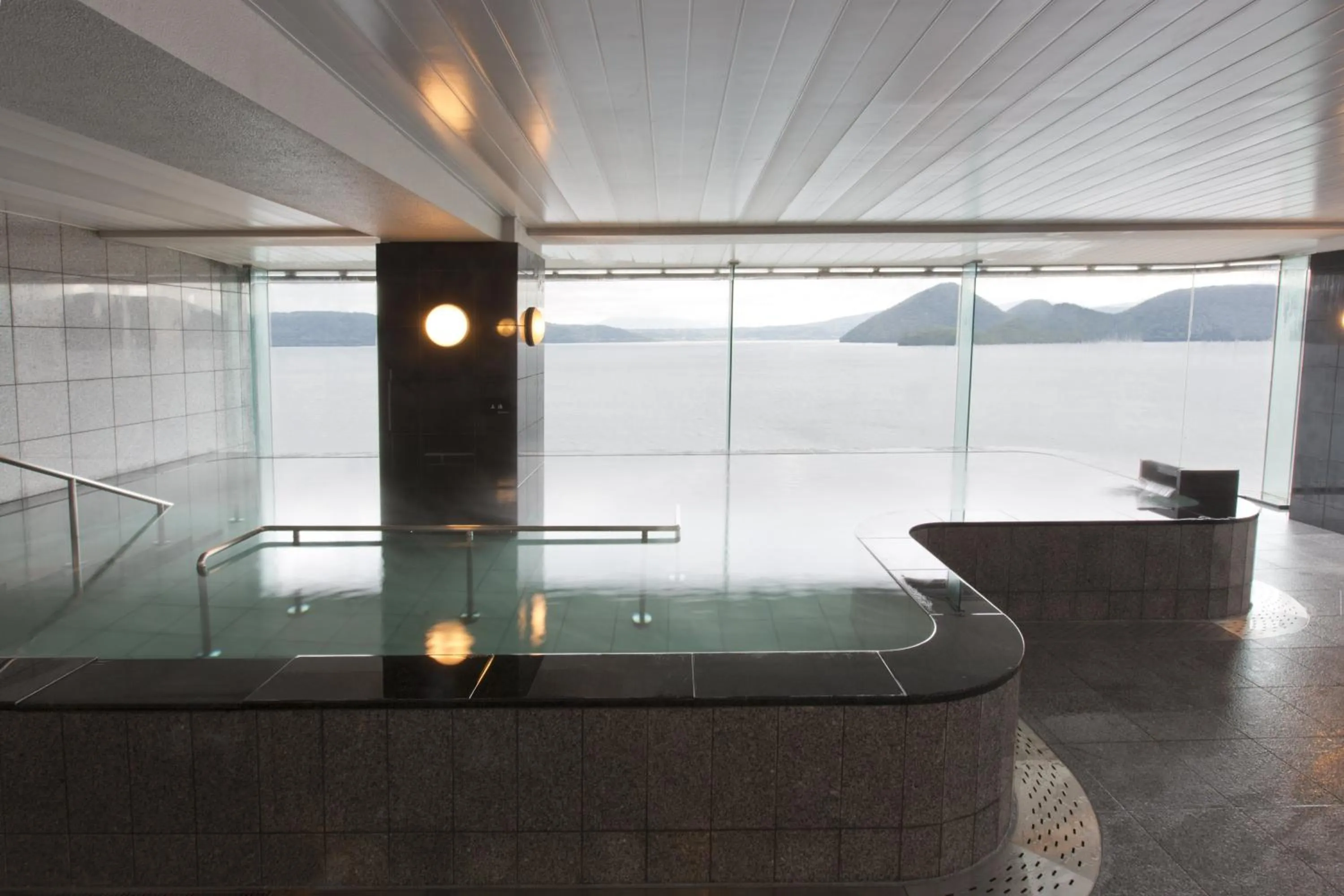 Hot Spring Bath in The Lake View Toya Nonokaze Resort