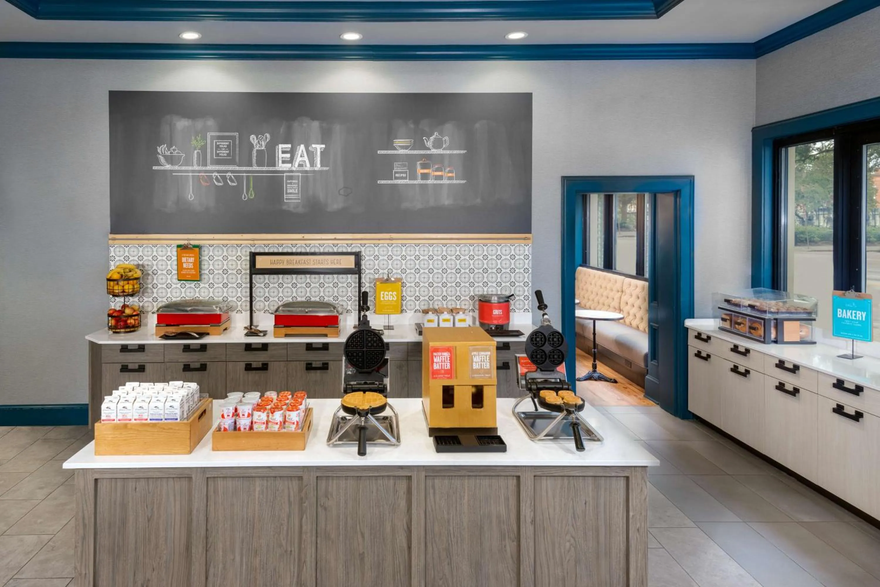 Breakfast in Hampton Inn Savannah Historic District