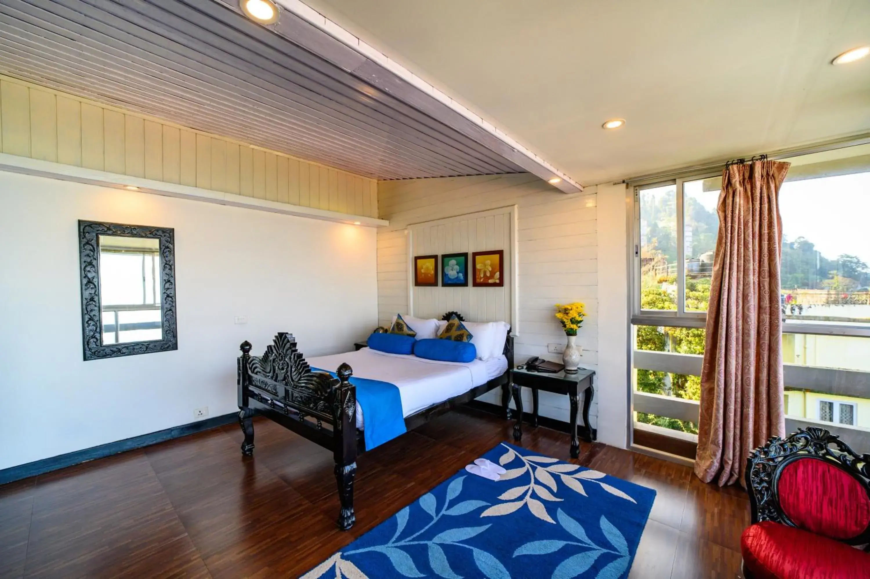 Double Room with Mountain View in Sinclairs Darjeeling Double Room with Mountain View in Sinclairs Darjeeling