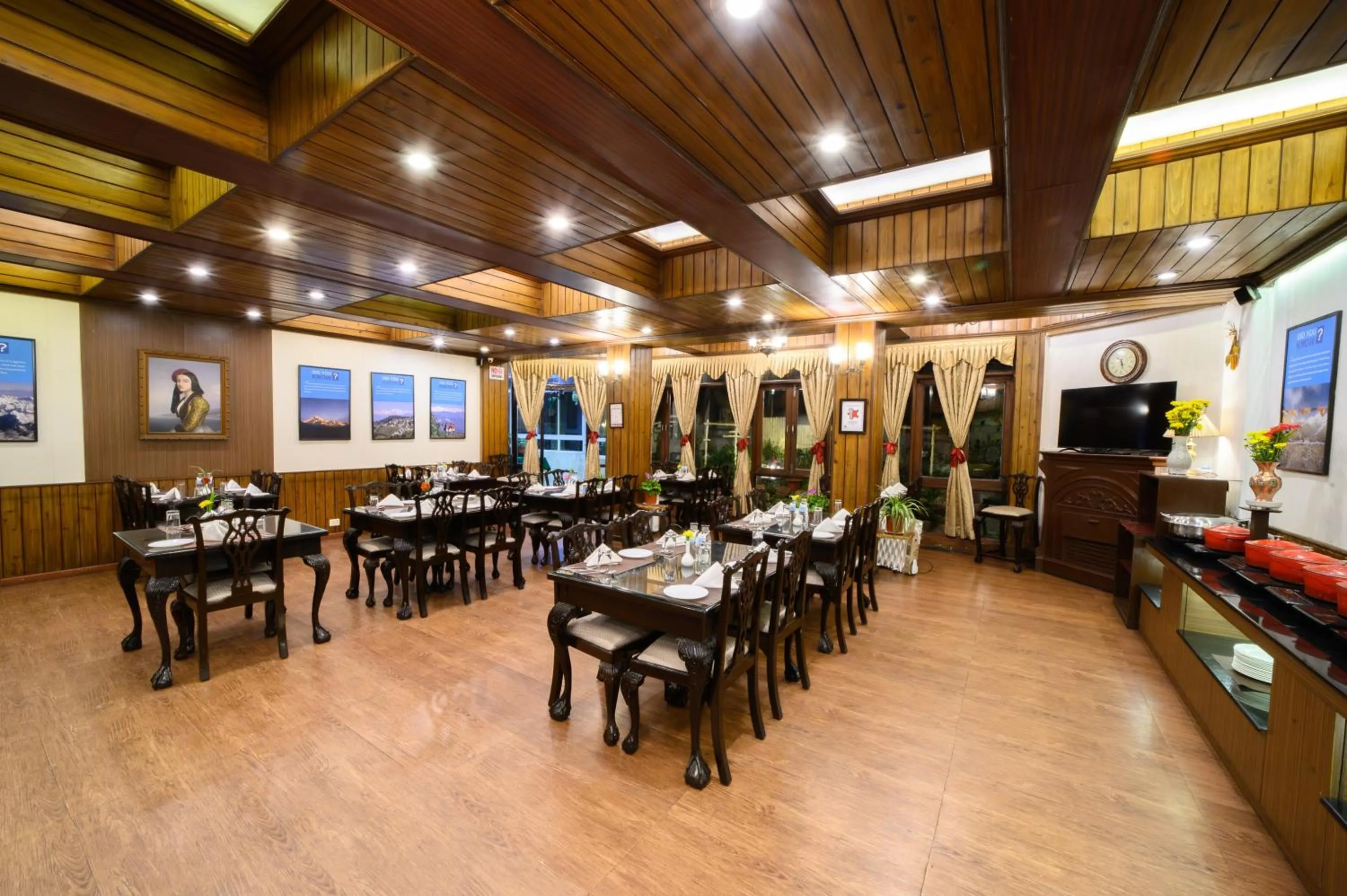 Restaurant/places to eat in Sinclairs Darjeeling