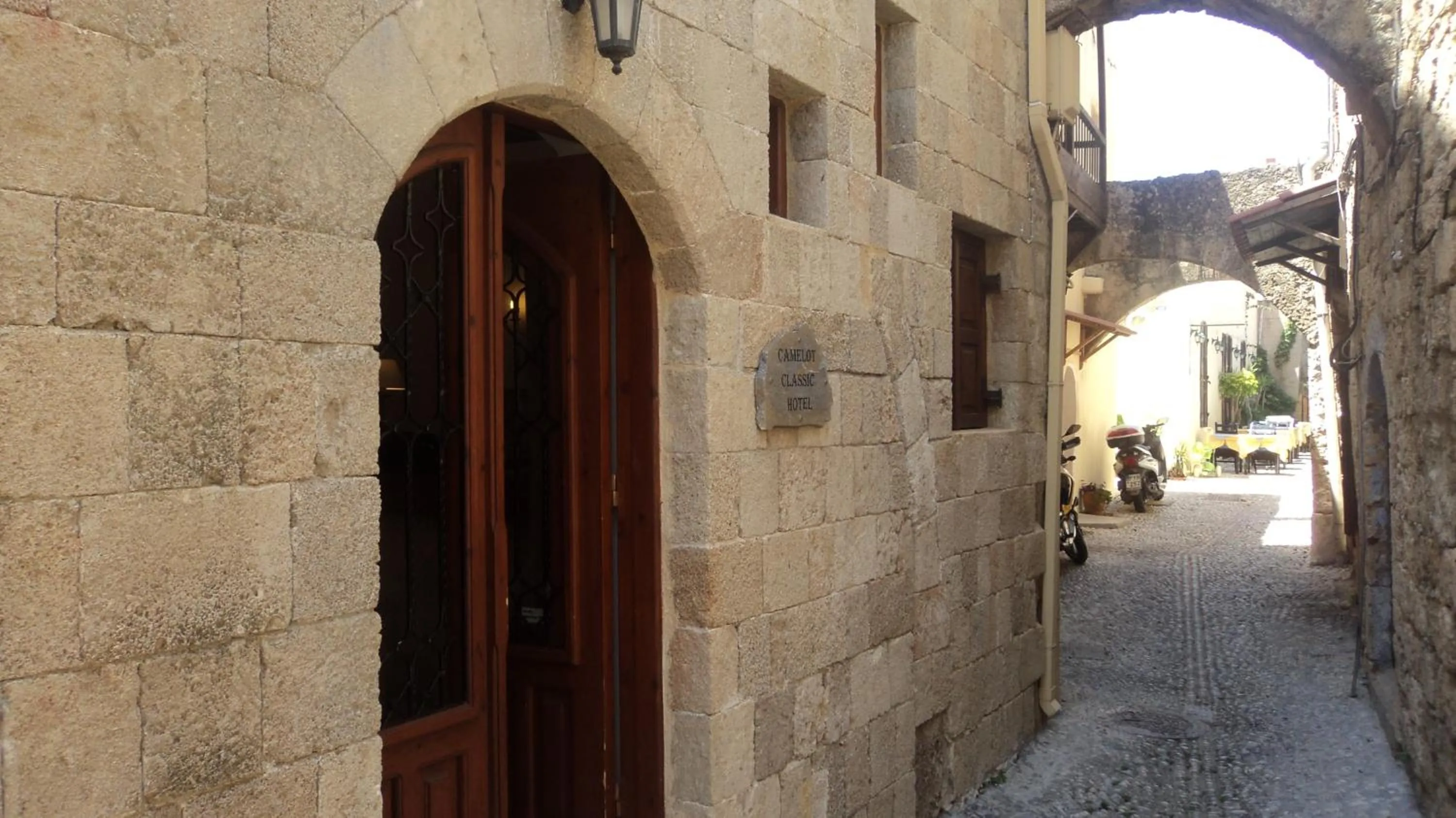 Facade/entrance in Camelot Traditional & Classic Hotel