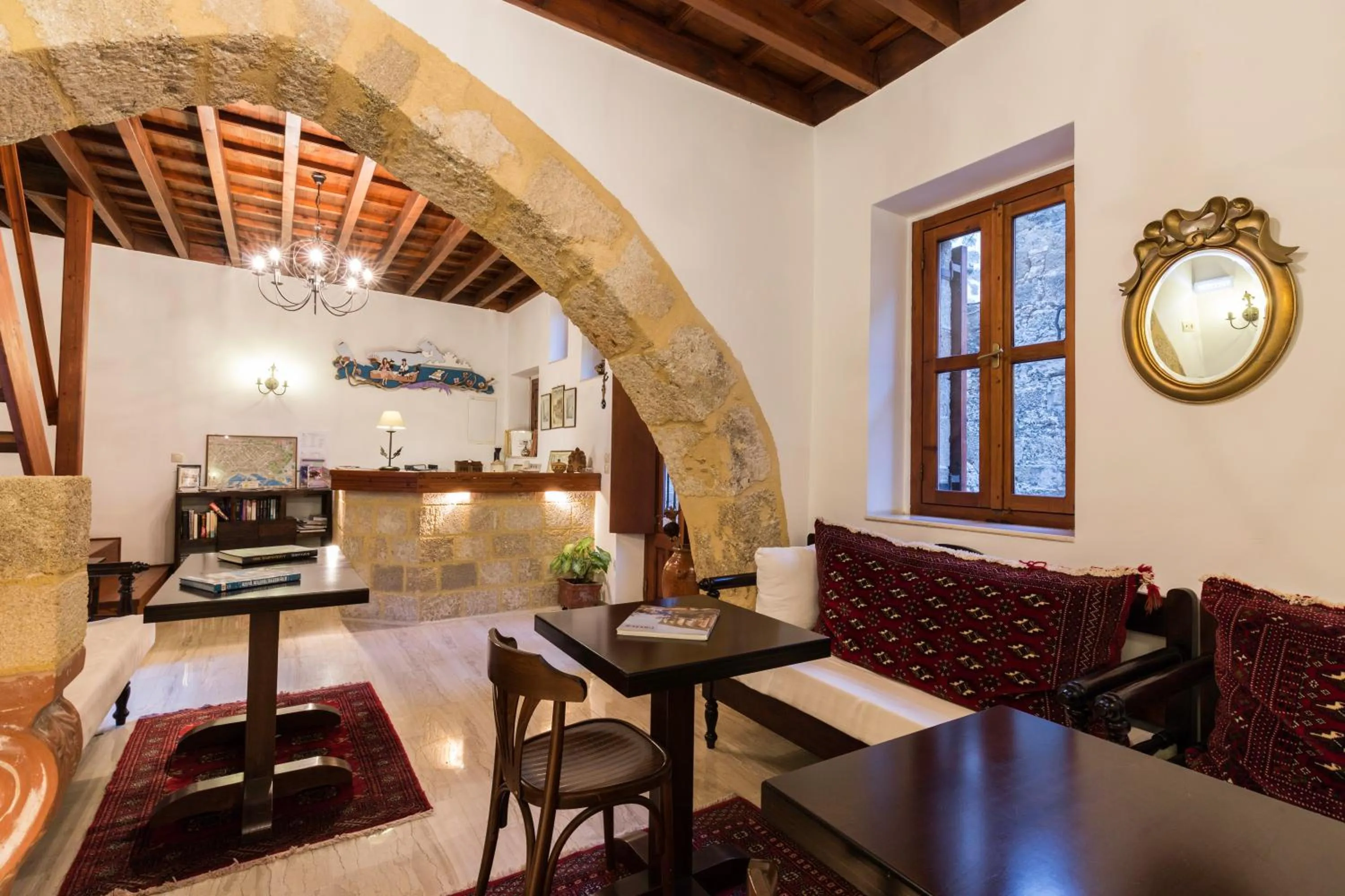 Lobby or reception in Camelot Traditional & Classic Hotel