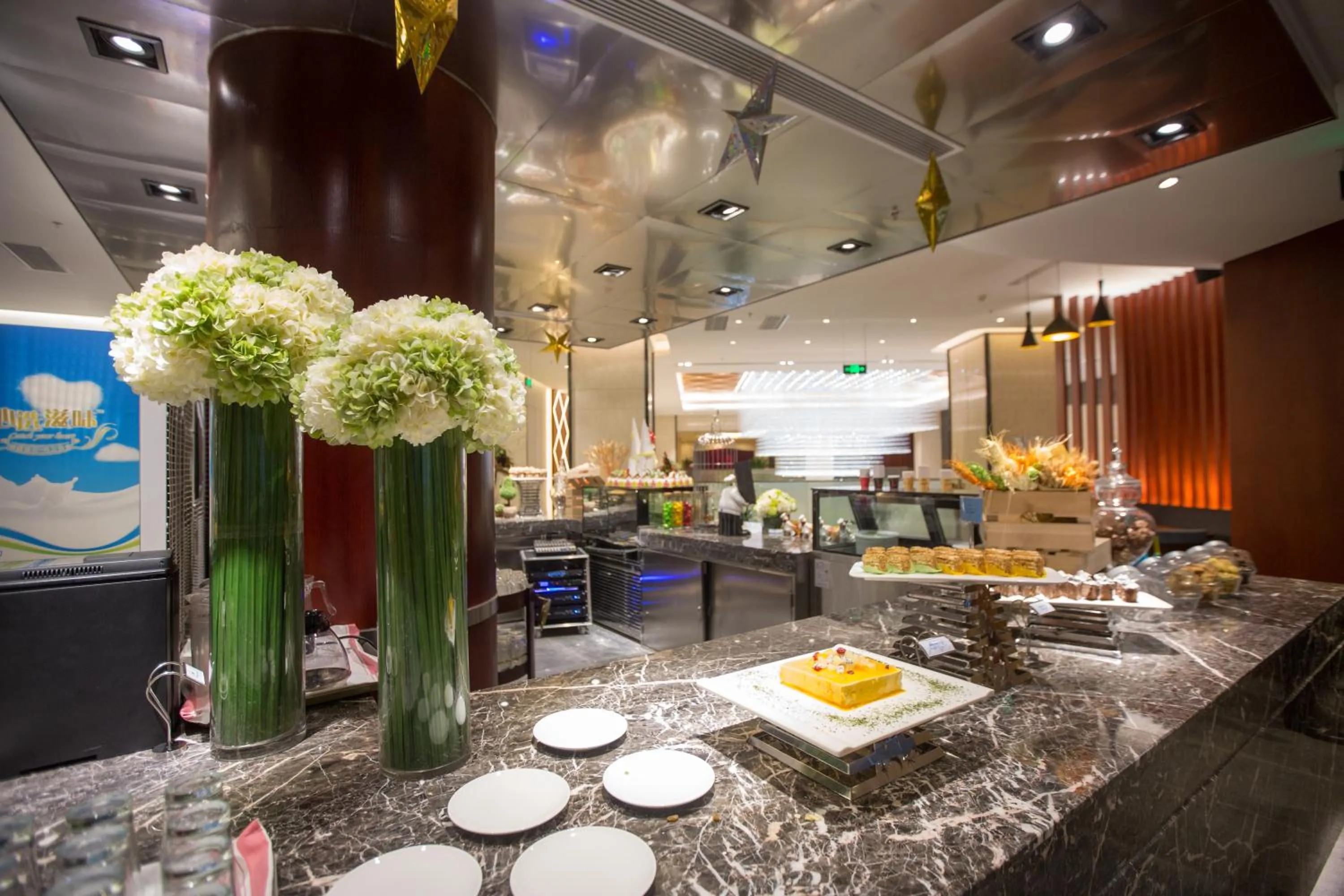 Restaurant/places to eat in Chongqing Liyuan Hotel