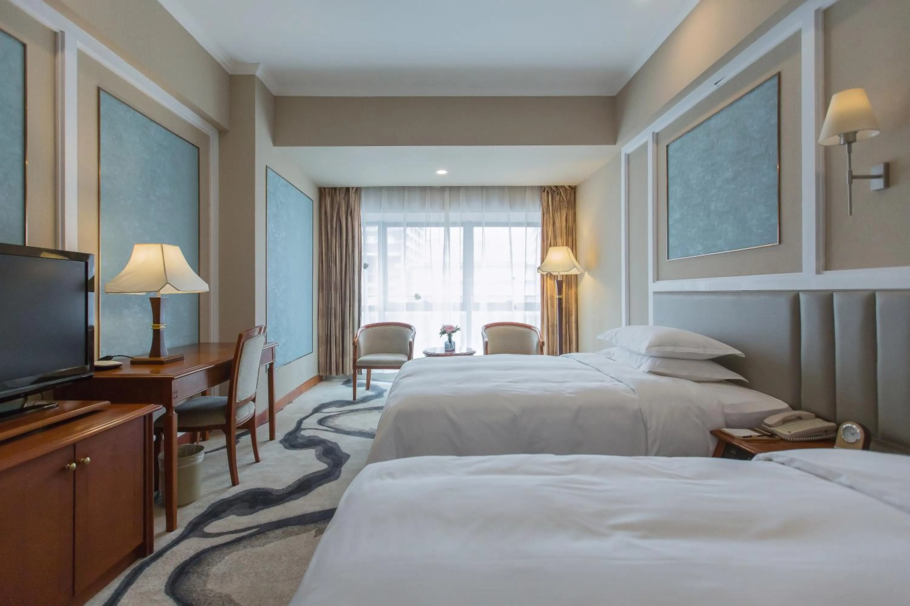 Photo of the whole room, Bed in Chongqing Liyuan Hotel