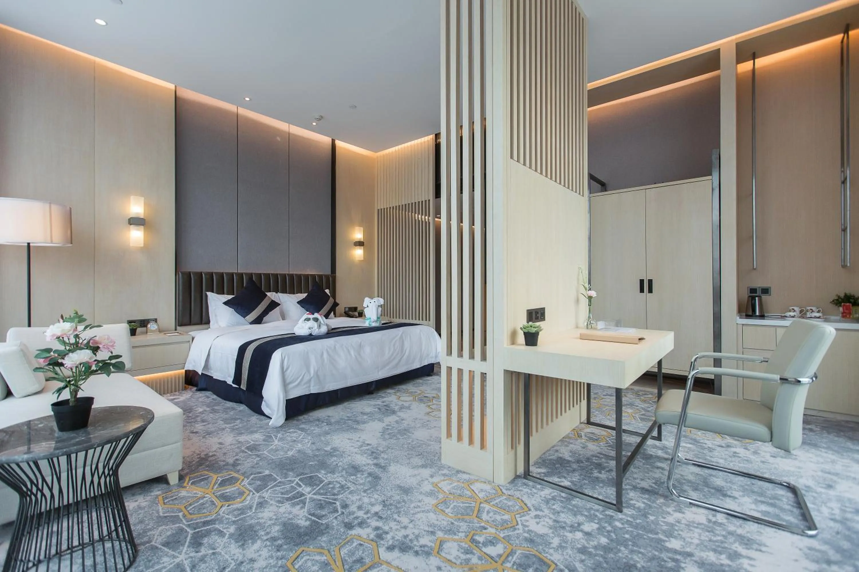 Photo of the whole room, Bed in Chongqing Liyuan Hotel