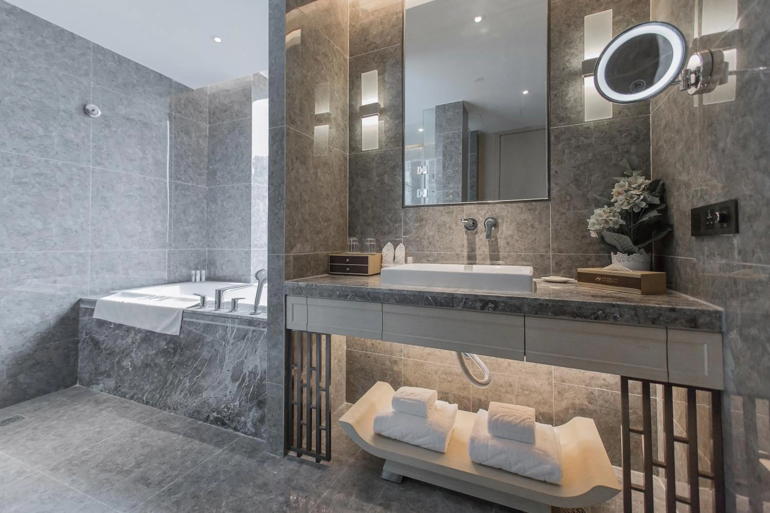 Toilet in Chongqing Liyuan Hotel