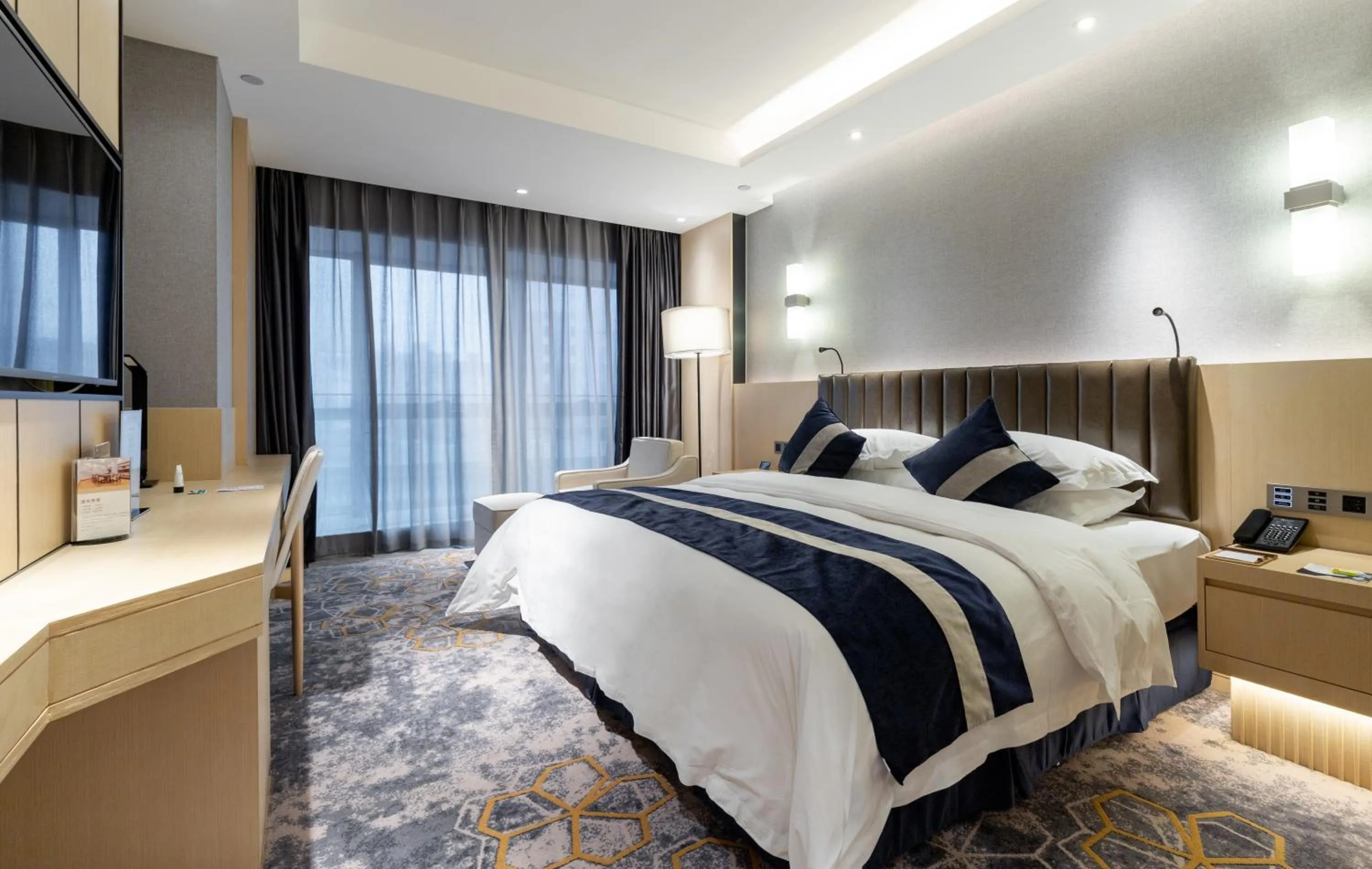 Photo of the whole room, Bed in Chongqing Liyuan Hotel