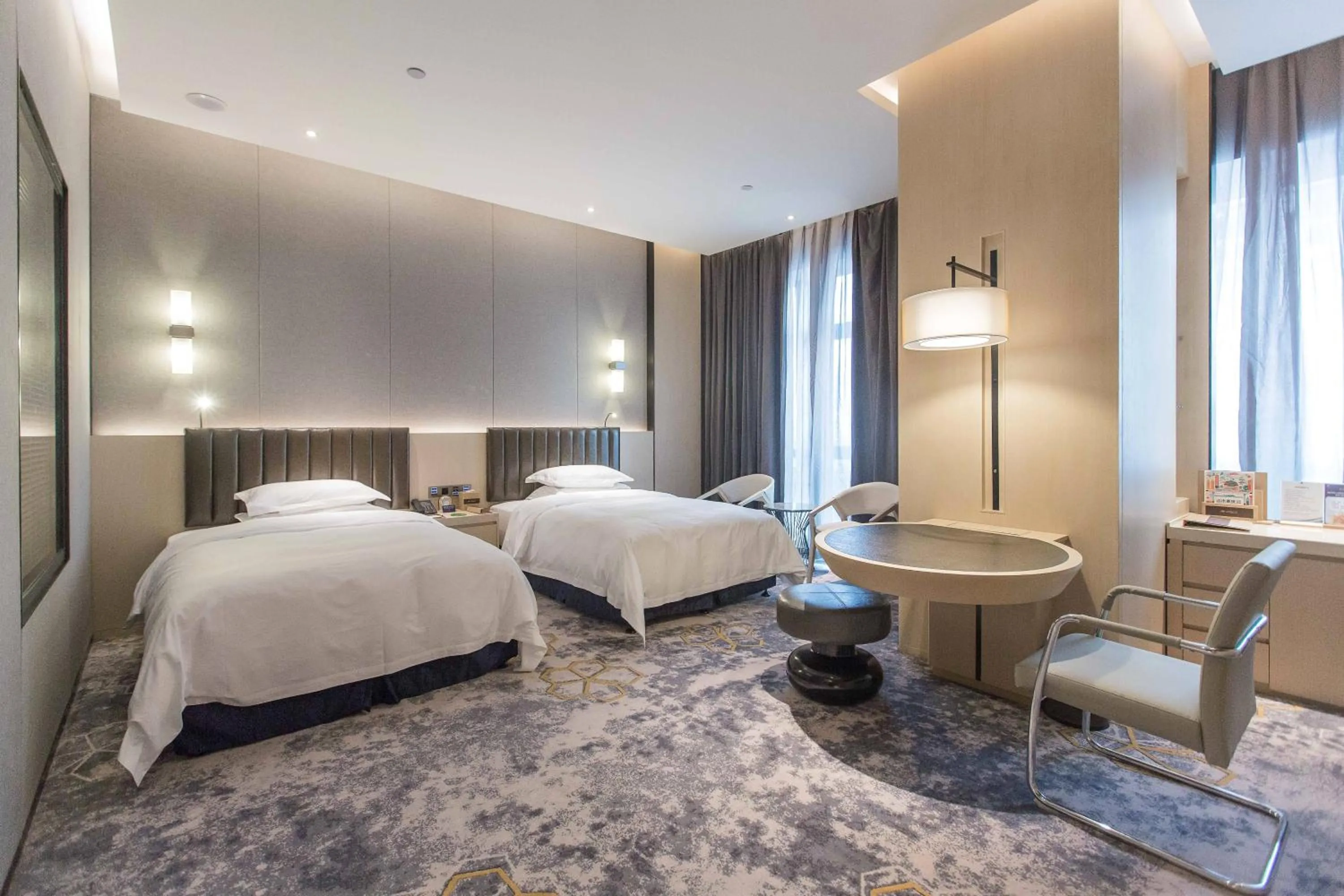 Photo of the whole room, Bed in Chongqing Liyuan Hotel