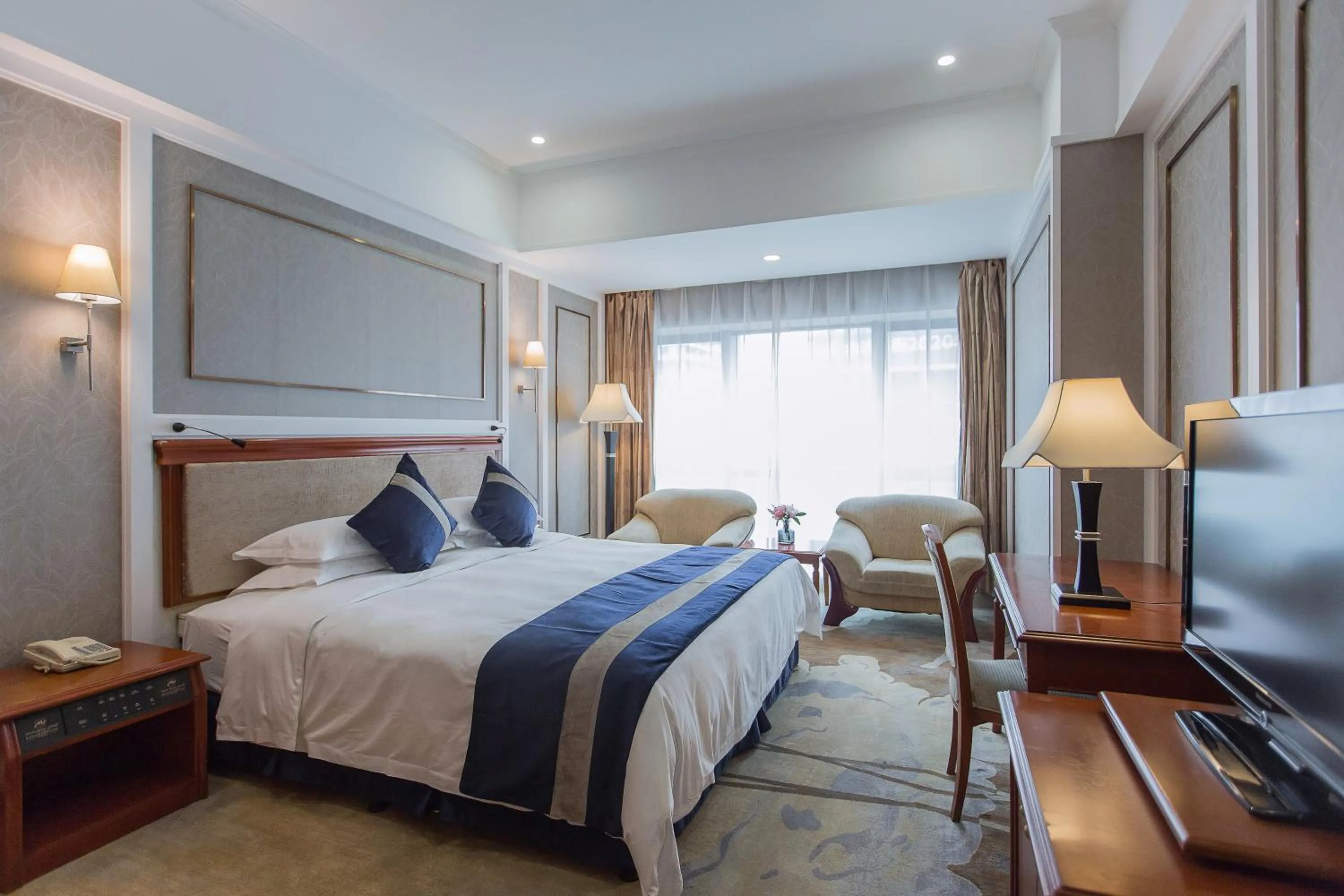 Photo of the whole room, Bed in Chongqing Liyuan Hotel