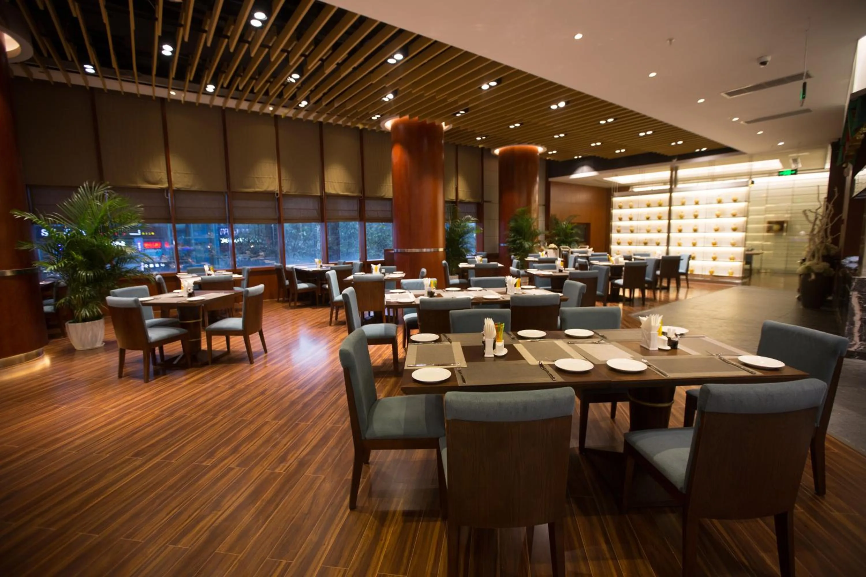 Restaurant/places to eat in Chongqing Liyuan Hotel