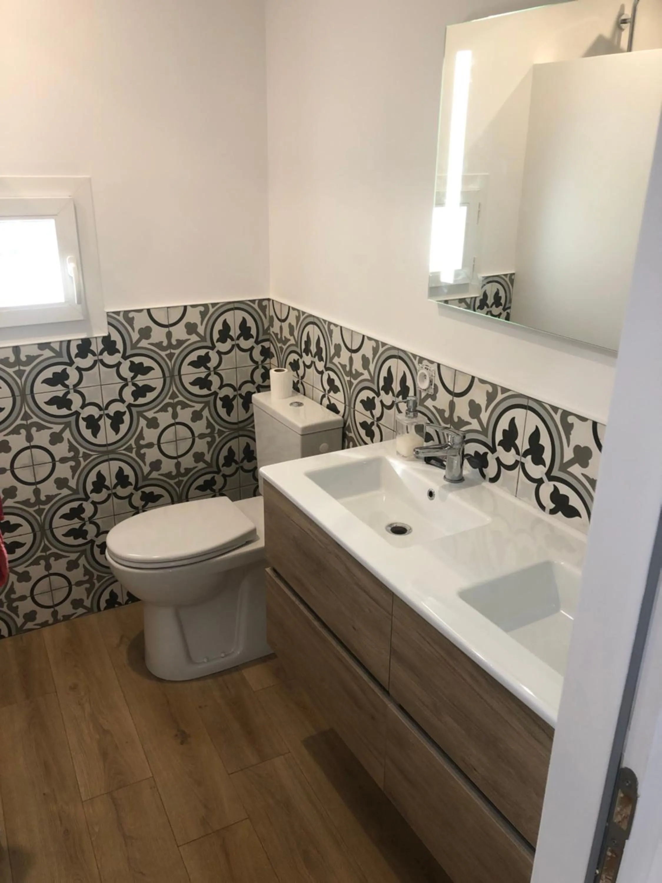 Toilet in Le Mas aux Arômes