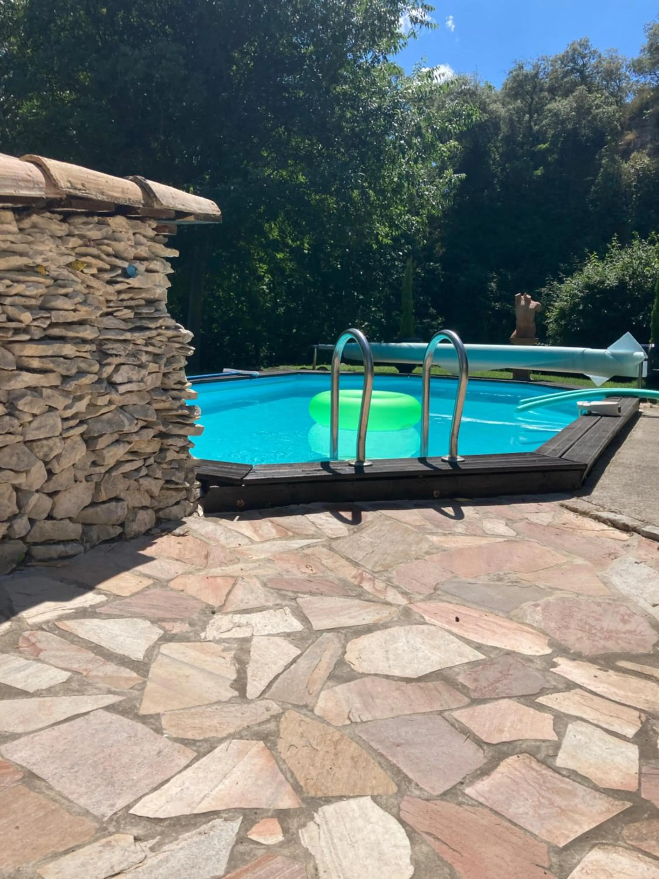 Swimming pool in Le Mas aux Arômes