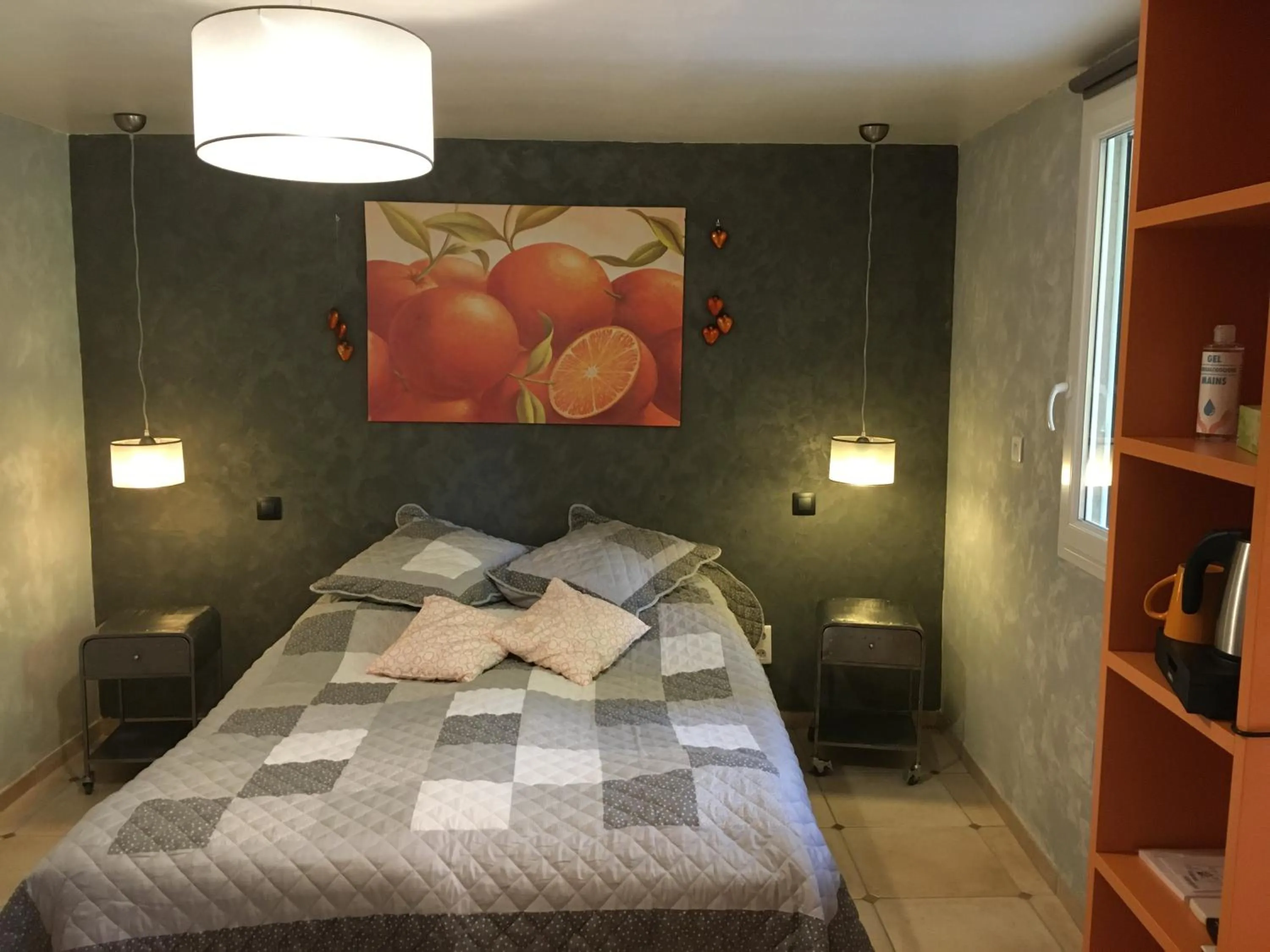 Bed in Le Mas aux Arômes