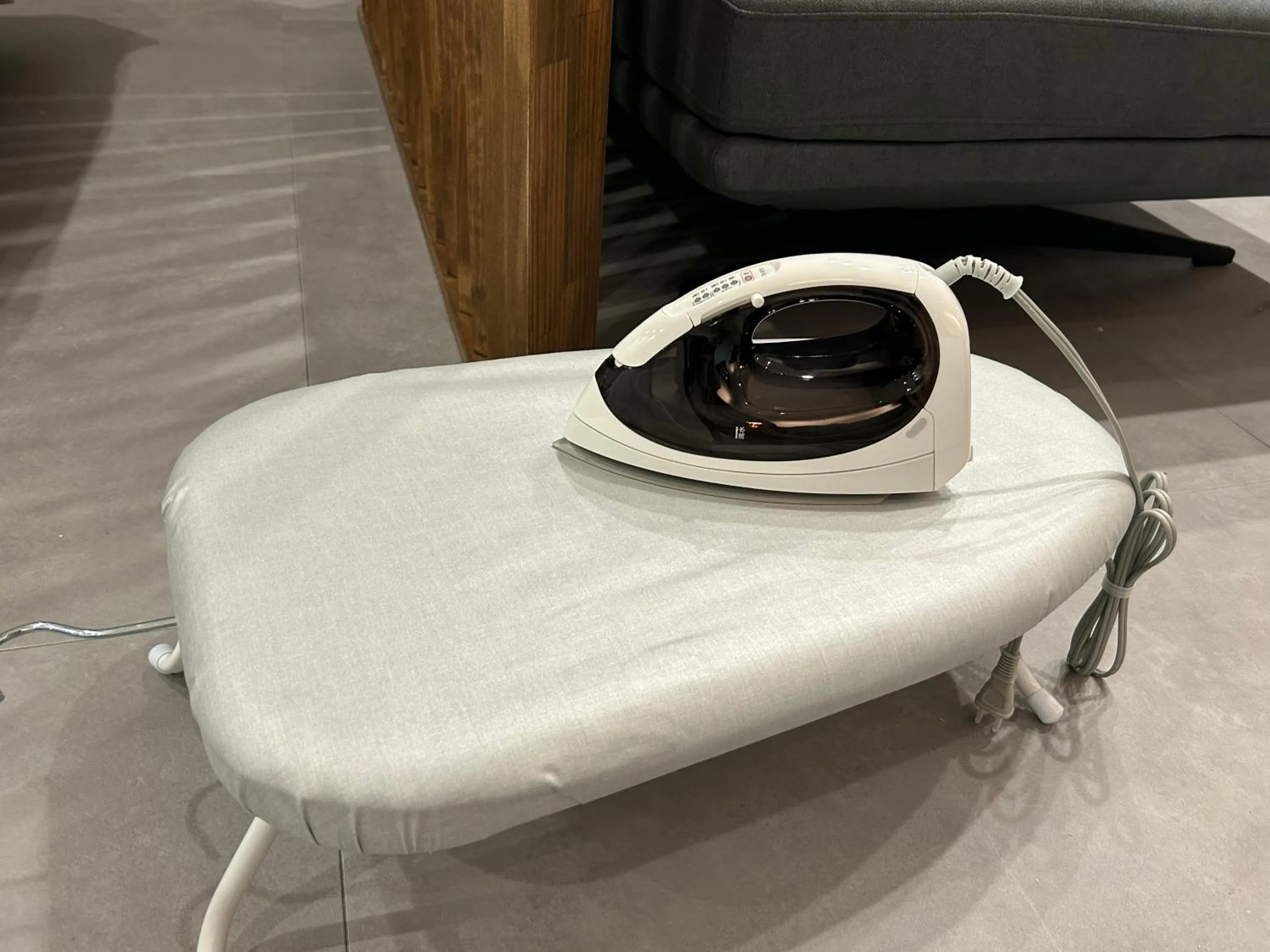 flat iron in Fraise Nipponbashi -vacation rental-