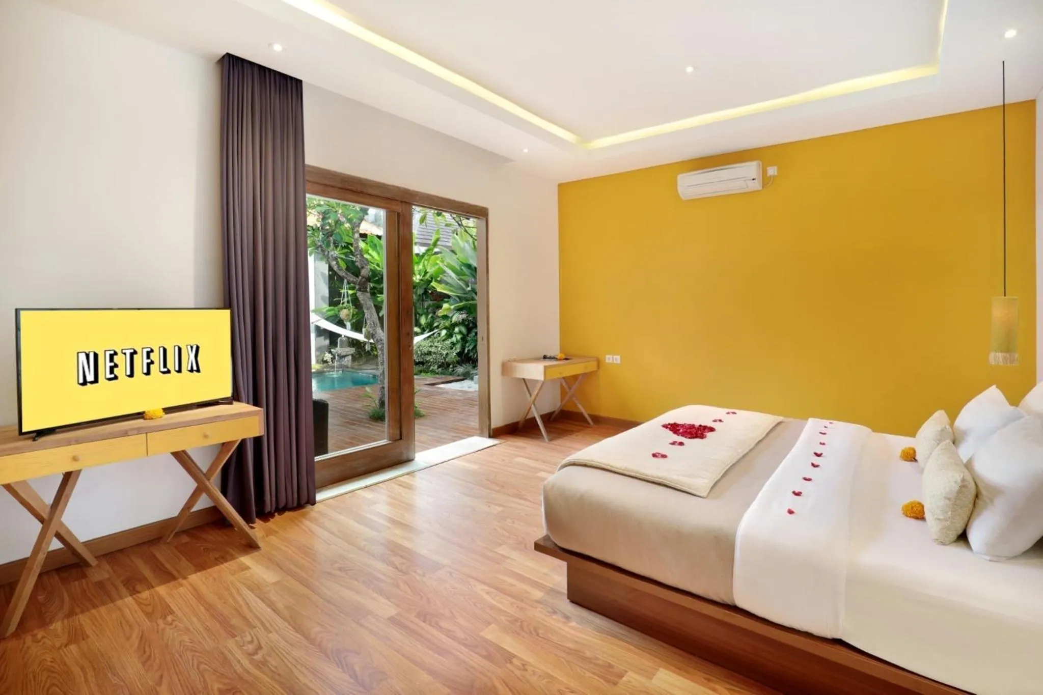 Bedroom, Bed in La Mira Villa Seminyak by Ini Vie Hospitality